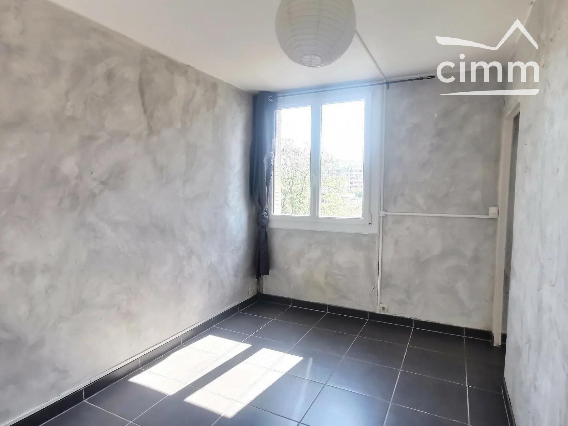 Condominio en Le Pont-de-Claix, Auvergne-Rhone-Alpes 10818004