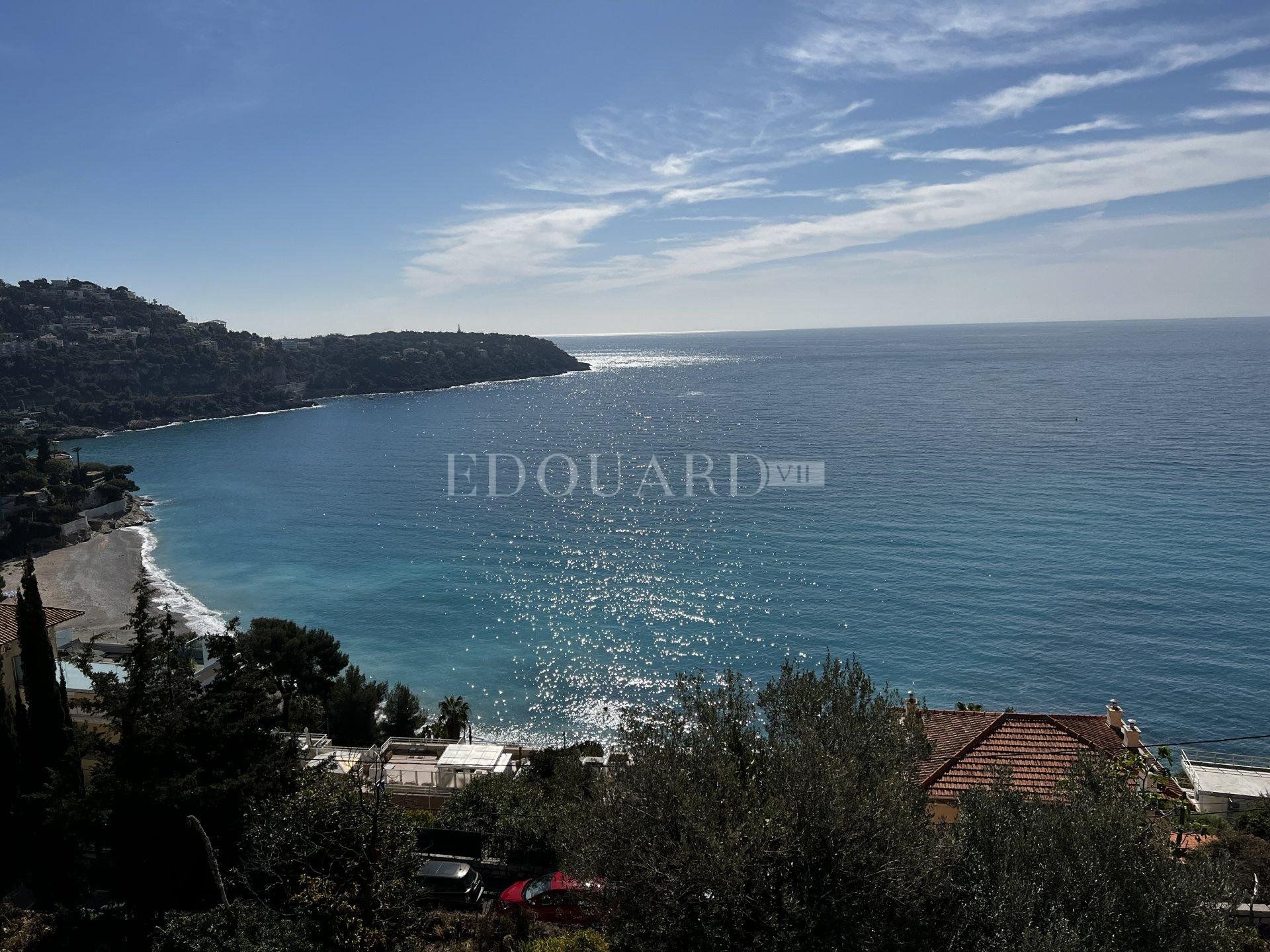 Eigentumswohnung im Roquebrune-Cap-Martin, Alpes-Maritimes 10818011