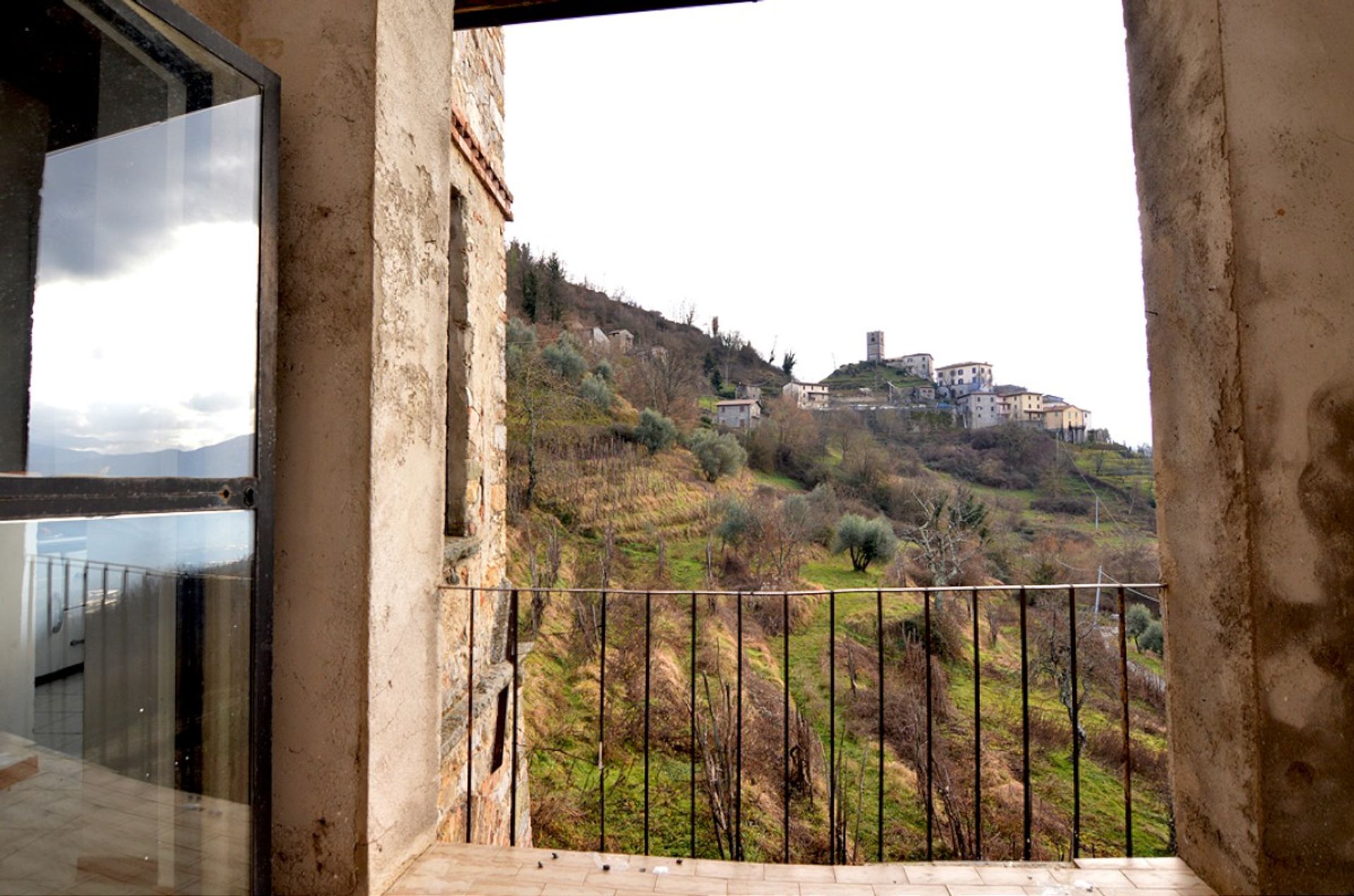 Квартира в Castelnuovo di Garfagnana, Tuscany 10819703