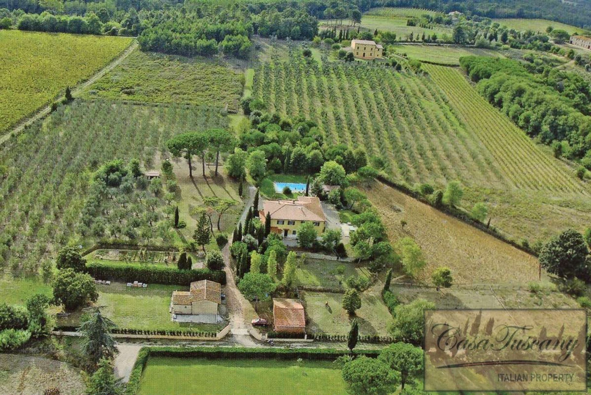 rumah dalam Crespina, Tuscany 10819714