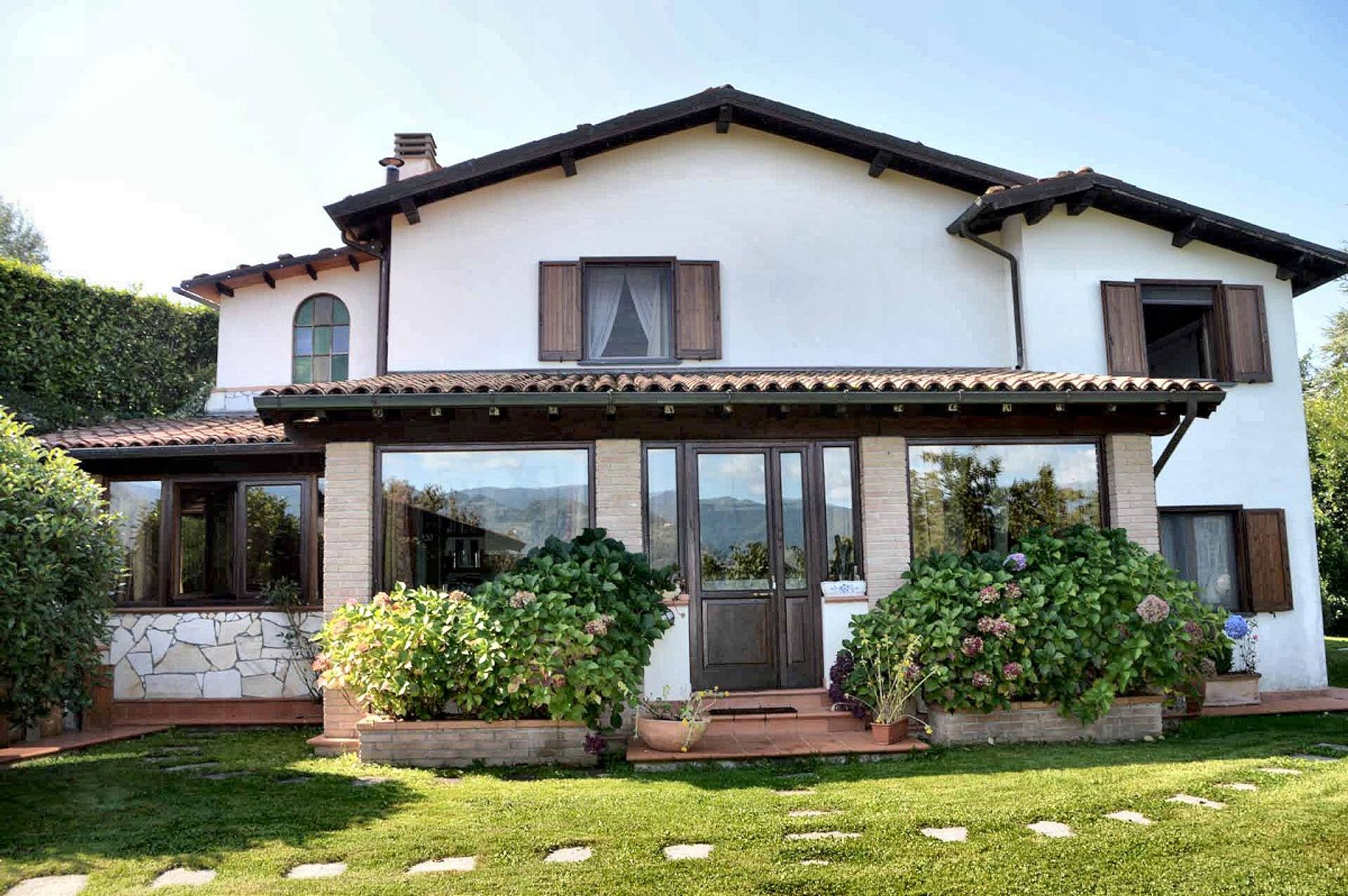 Talo sisään Castelnuovo di Garfagnana, Tuscany 10819733