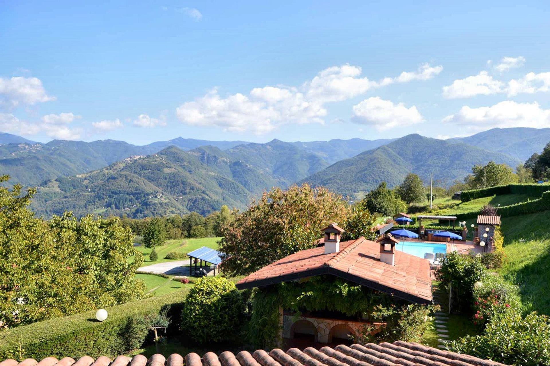 Talo sisään Castelnuovo di Garfagnana, Tuscany 10819733