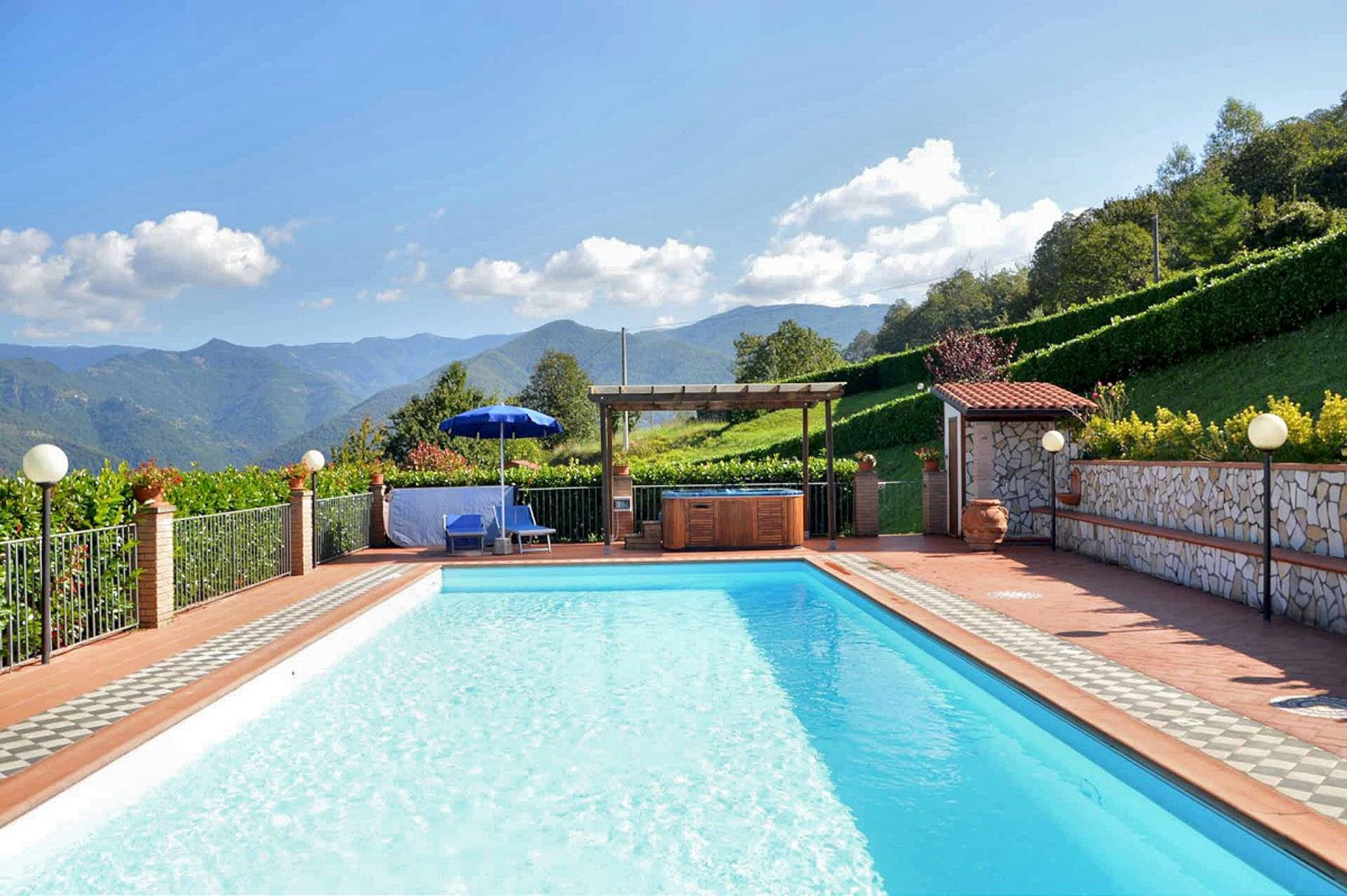 Huis in Castelnuovo di Garfagnana, Tuscany 10819733