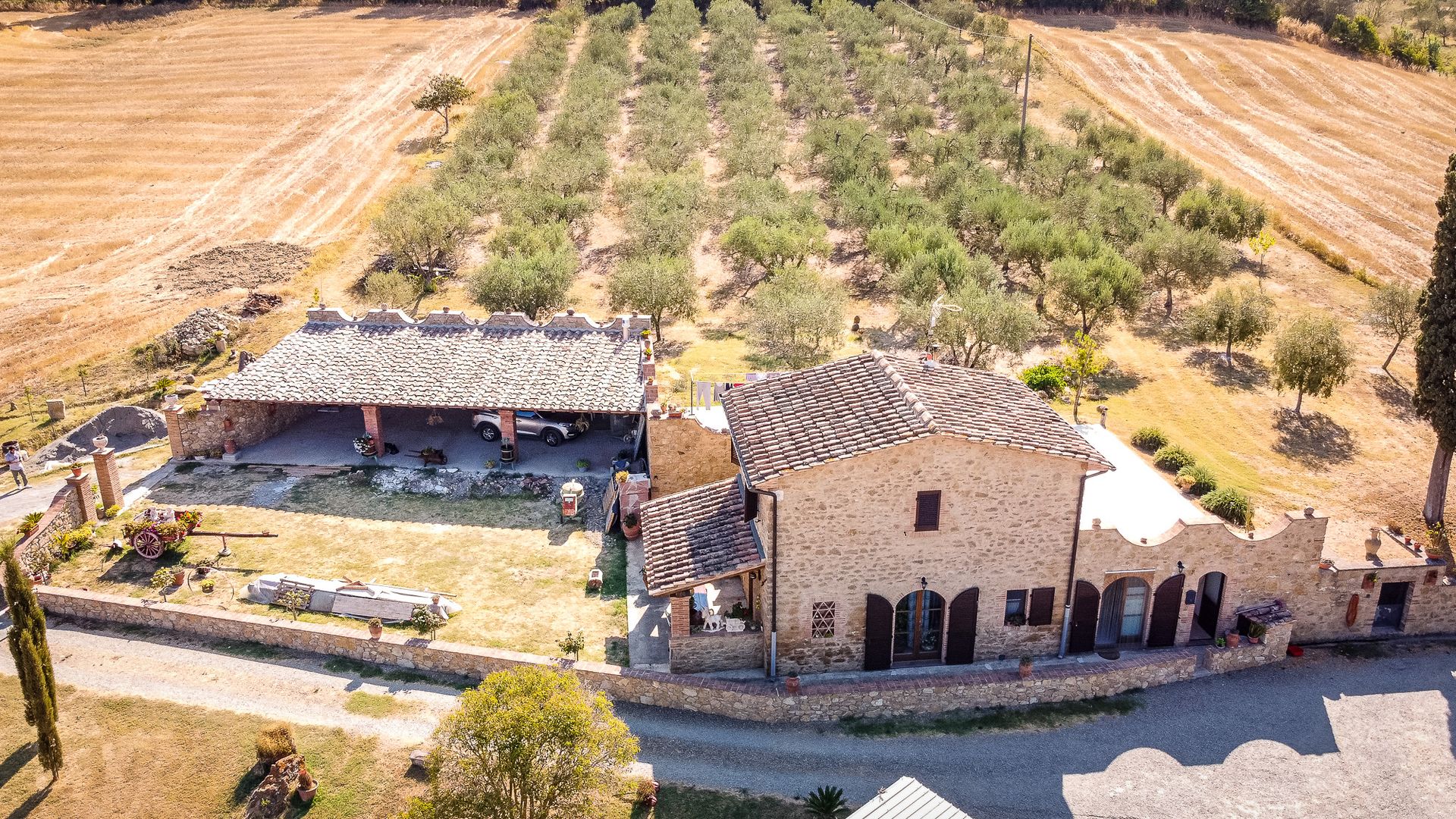 Otro en Volterra, Tuscany 10819756