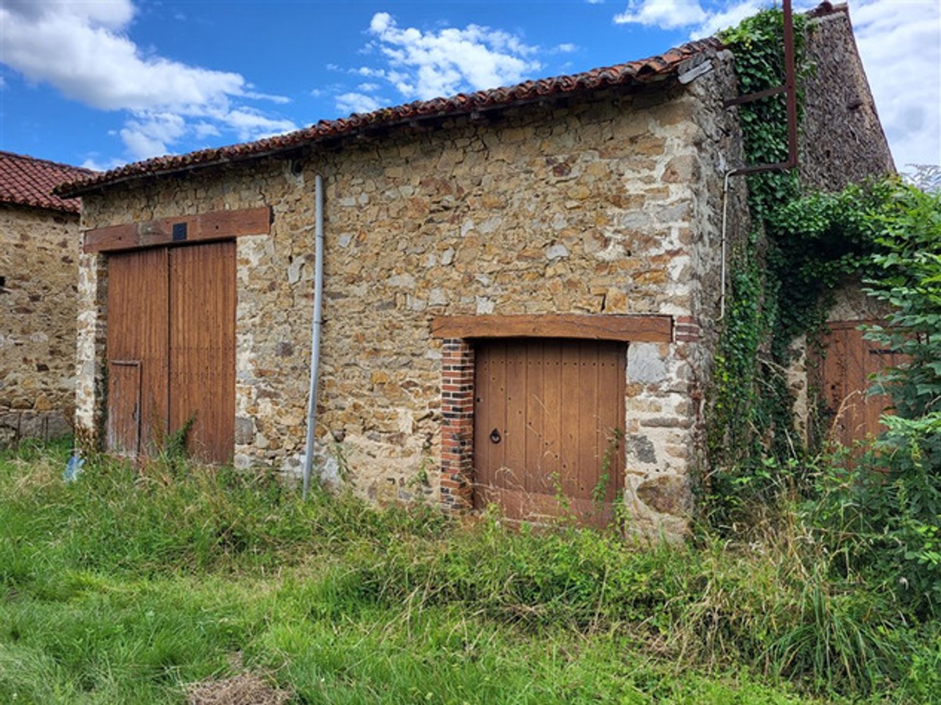 House in Val-d'Oire-et-Gartempe, Nouvelle-Aquitaine 10819916