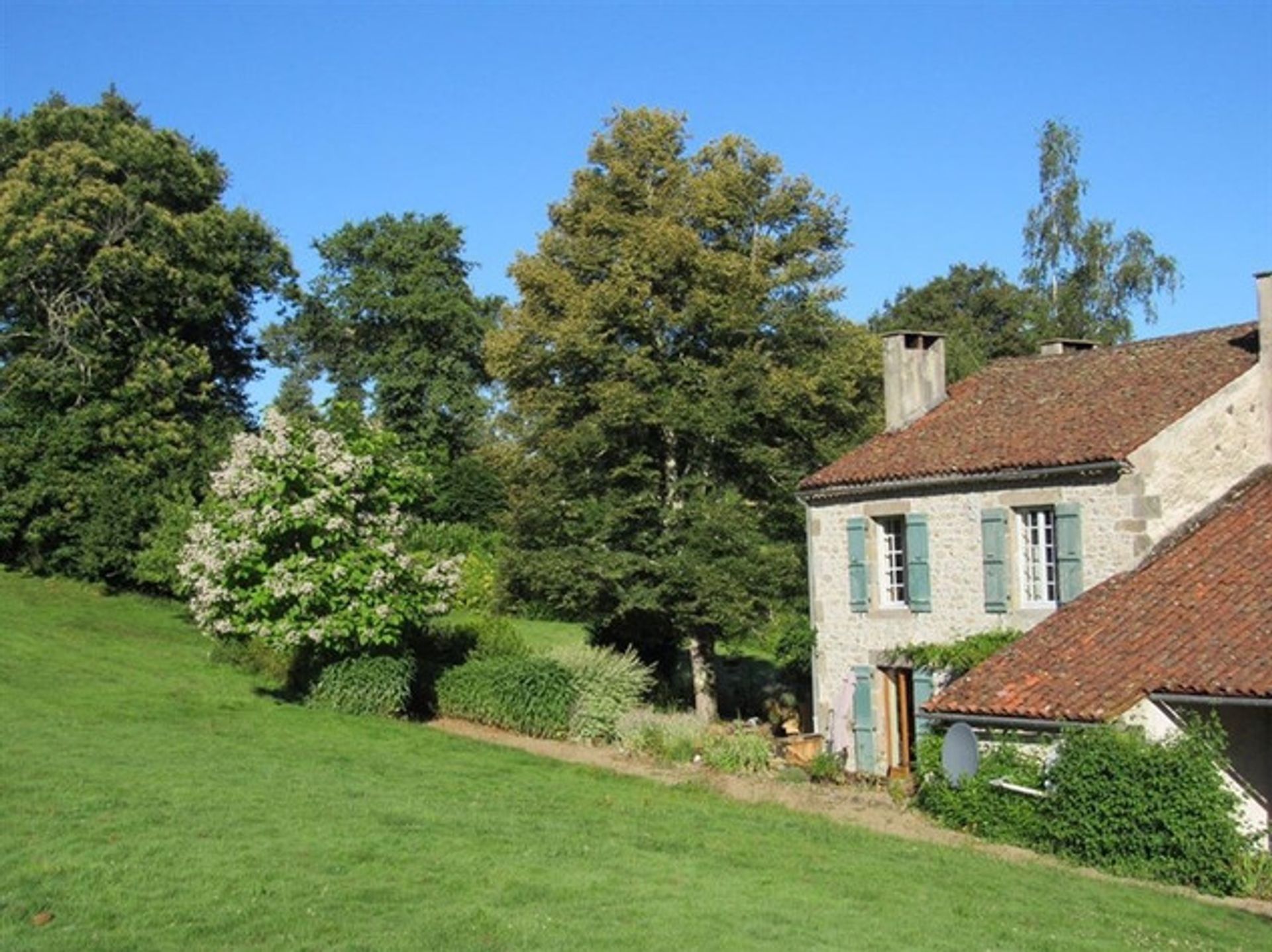 Borettslag i Oradour-Saint-Genest, Nouvelle-Aquitaine 10819923