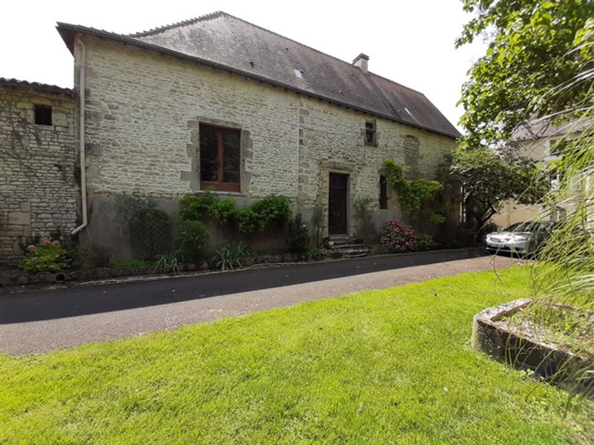 loger dans Chef-Boutonne, Nouvelle-Aquitaine 10819927