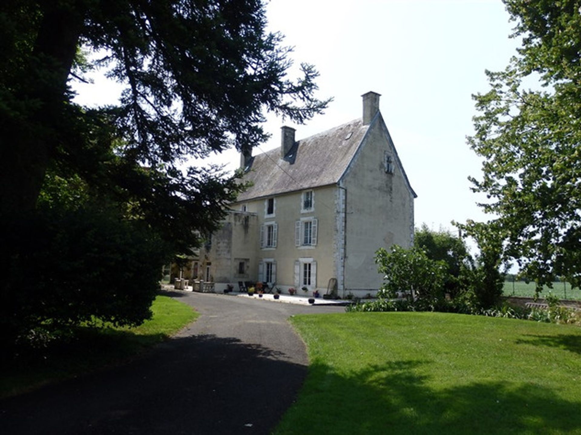 House in Ardilleux, Nouvelle-Aquitaine 10819927