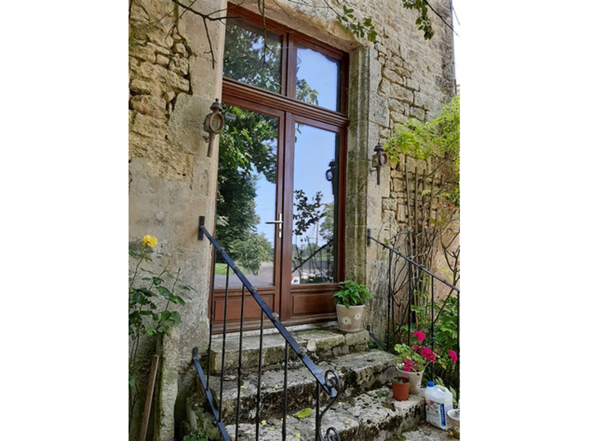 Huis in Chef-Boutonne, Nouvelle-Aquitaine 10819927