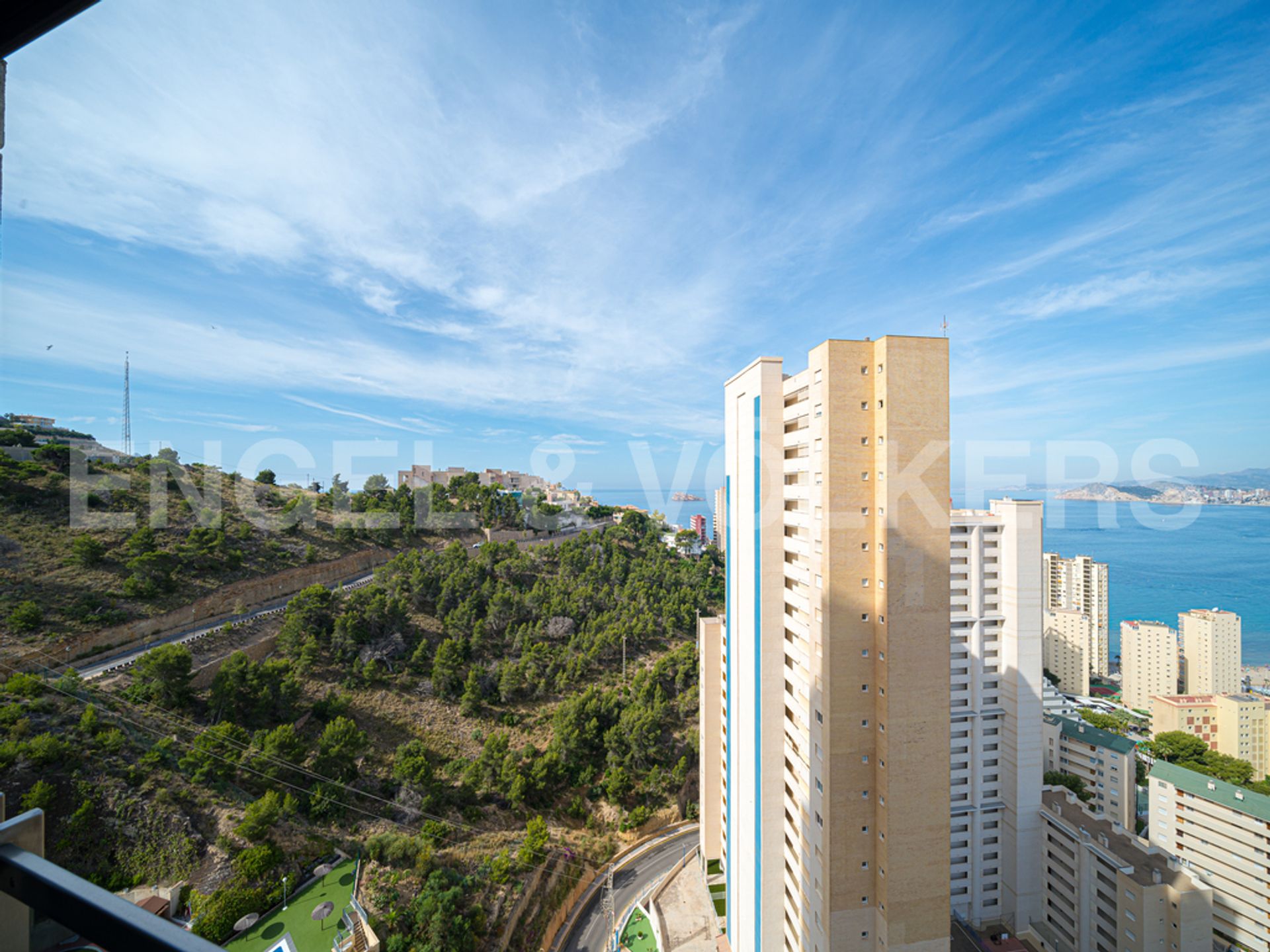 Condominium in Benidorm, Comunitat Valenciana 10820658