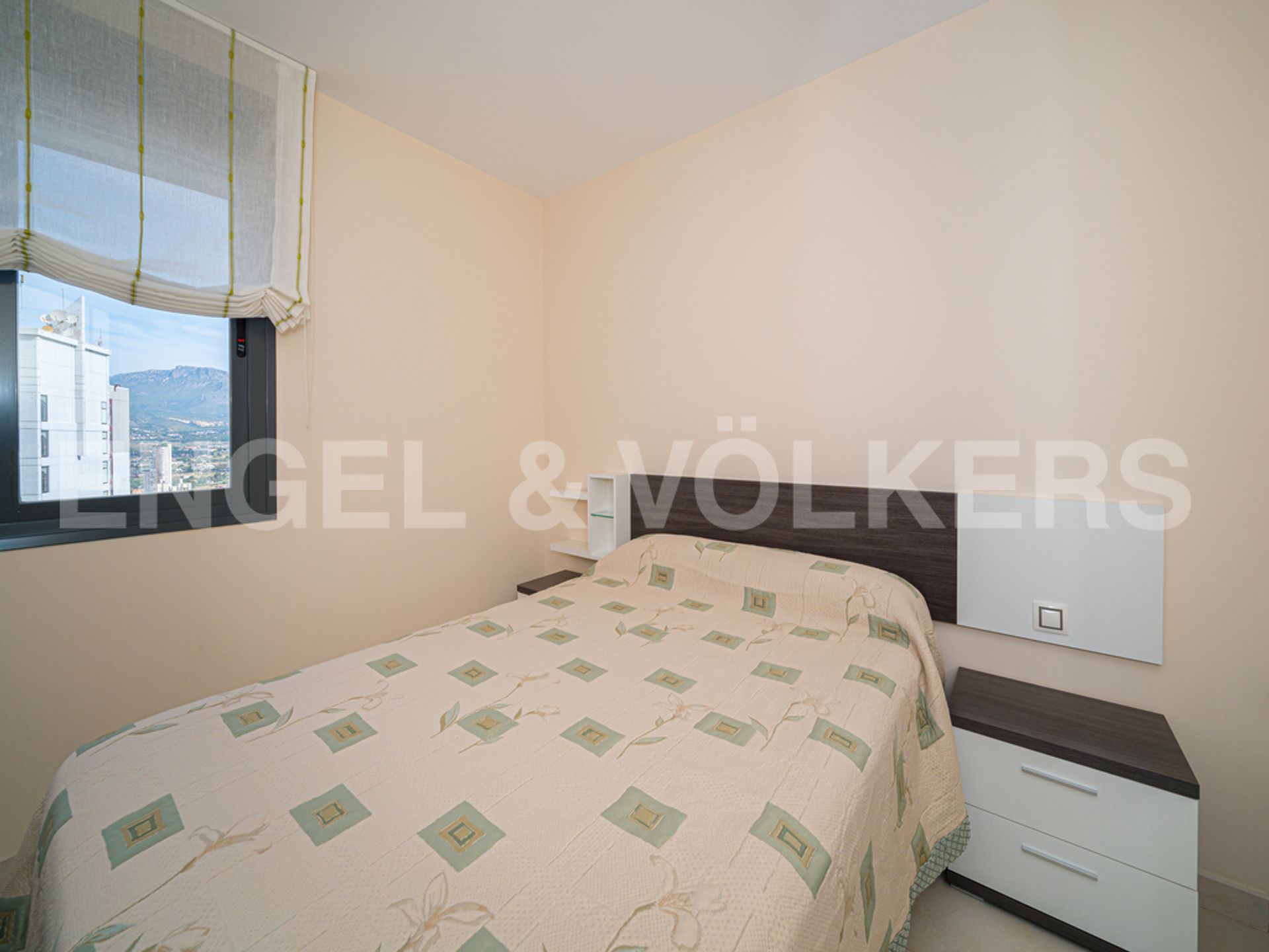 Condominium in Benidorm, Comunitat Valenciana 10820658