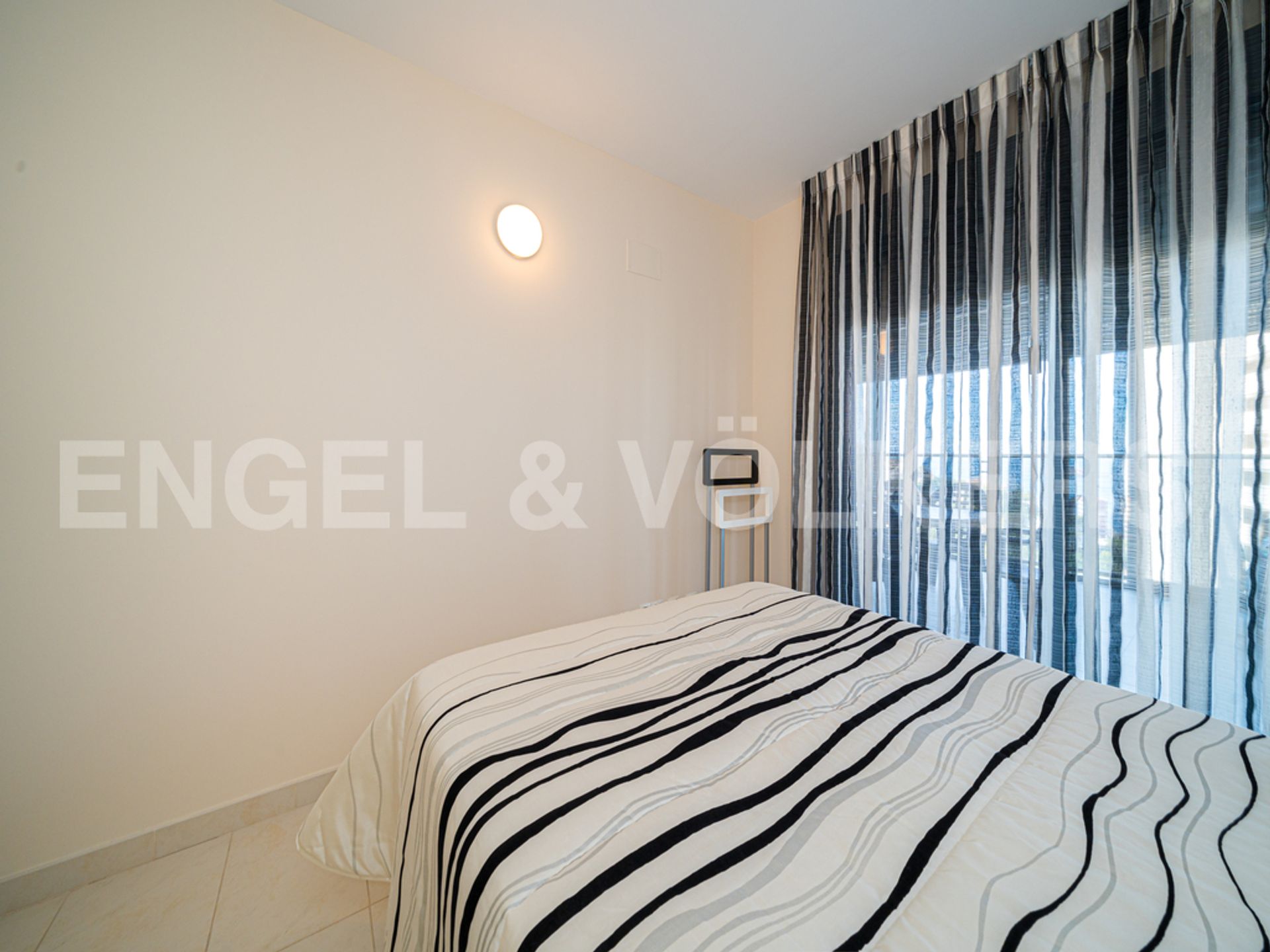 Condominium in Benidorm, Comunitat Valenciana 10820658