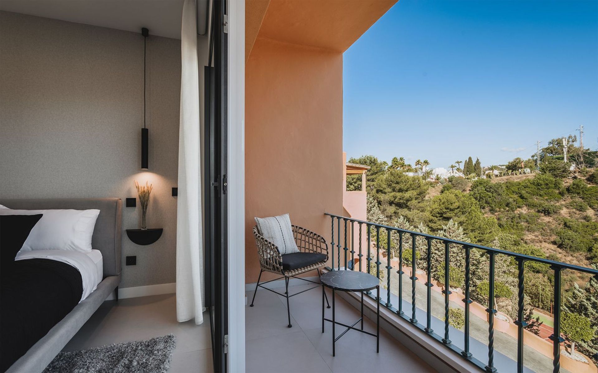 Condominium in Marbella, Andalucía 10821661