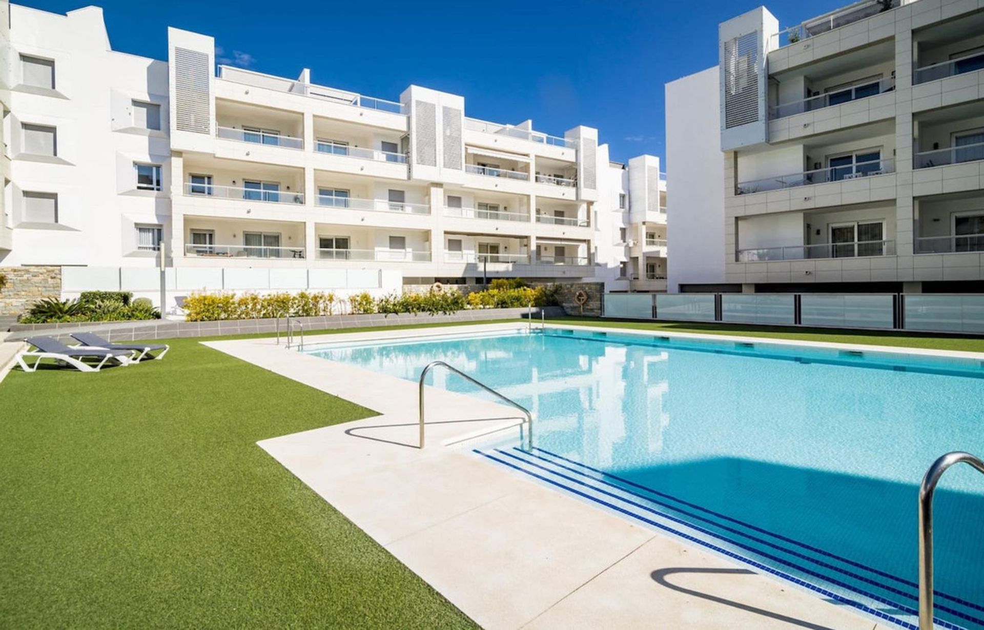 Condominium in San Pedro de Alcántara, Andalusia 10821908