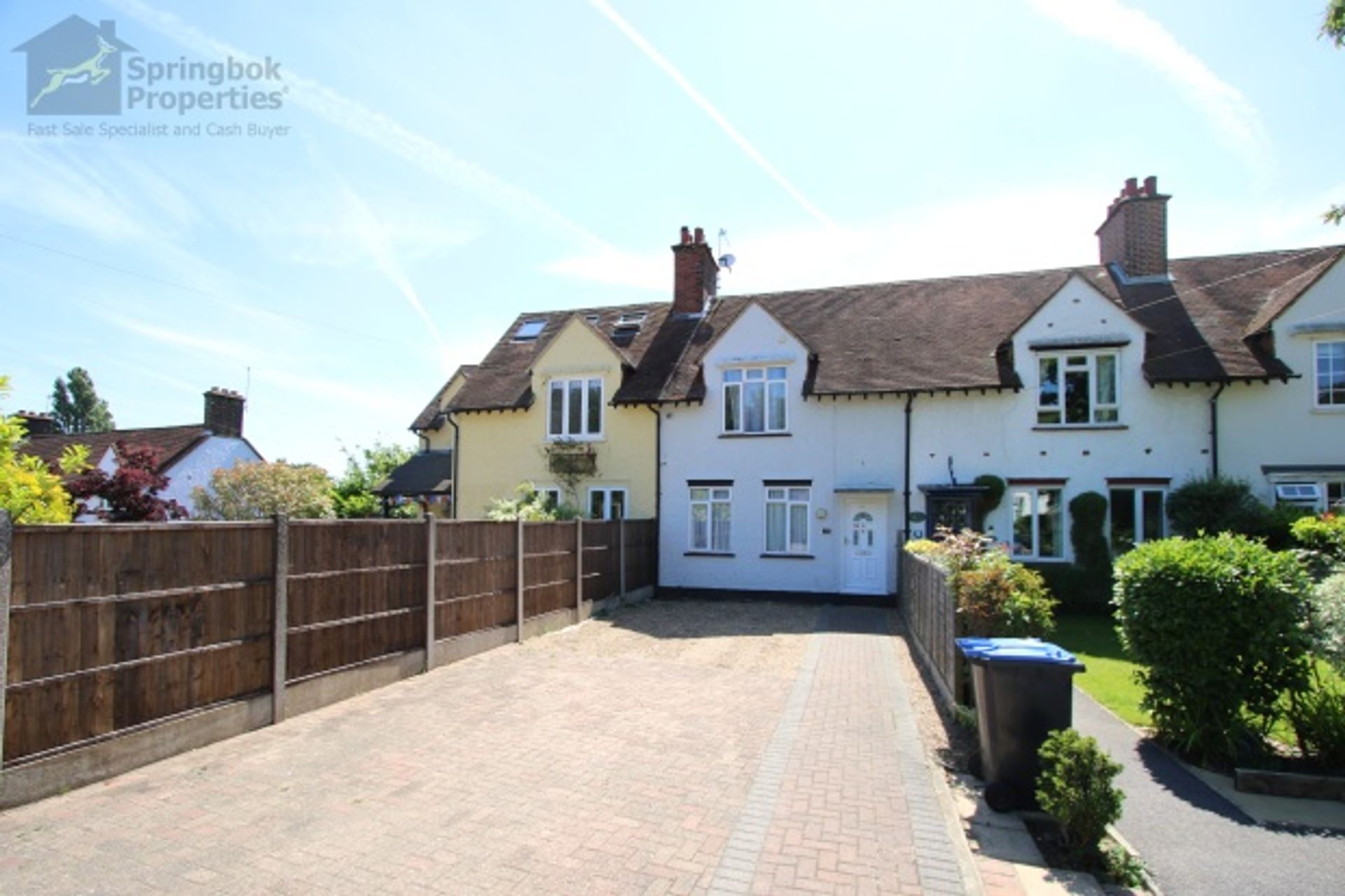 House in Thorpe, Surrey 10822705