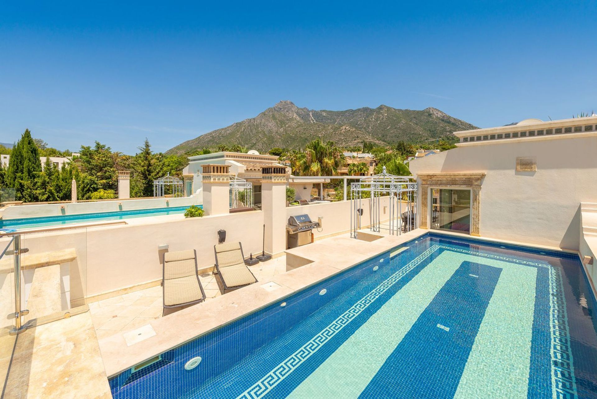 rumah dalam Marbella, Andalucía 10822976