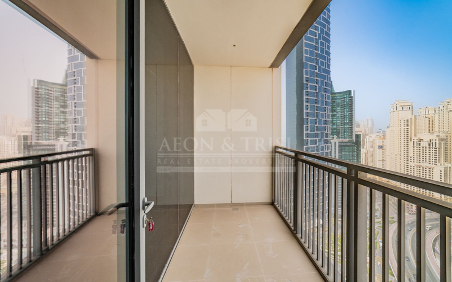 Condominium dans Dubai, Dubai 10823202