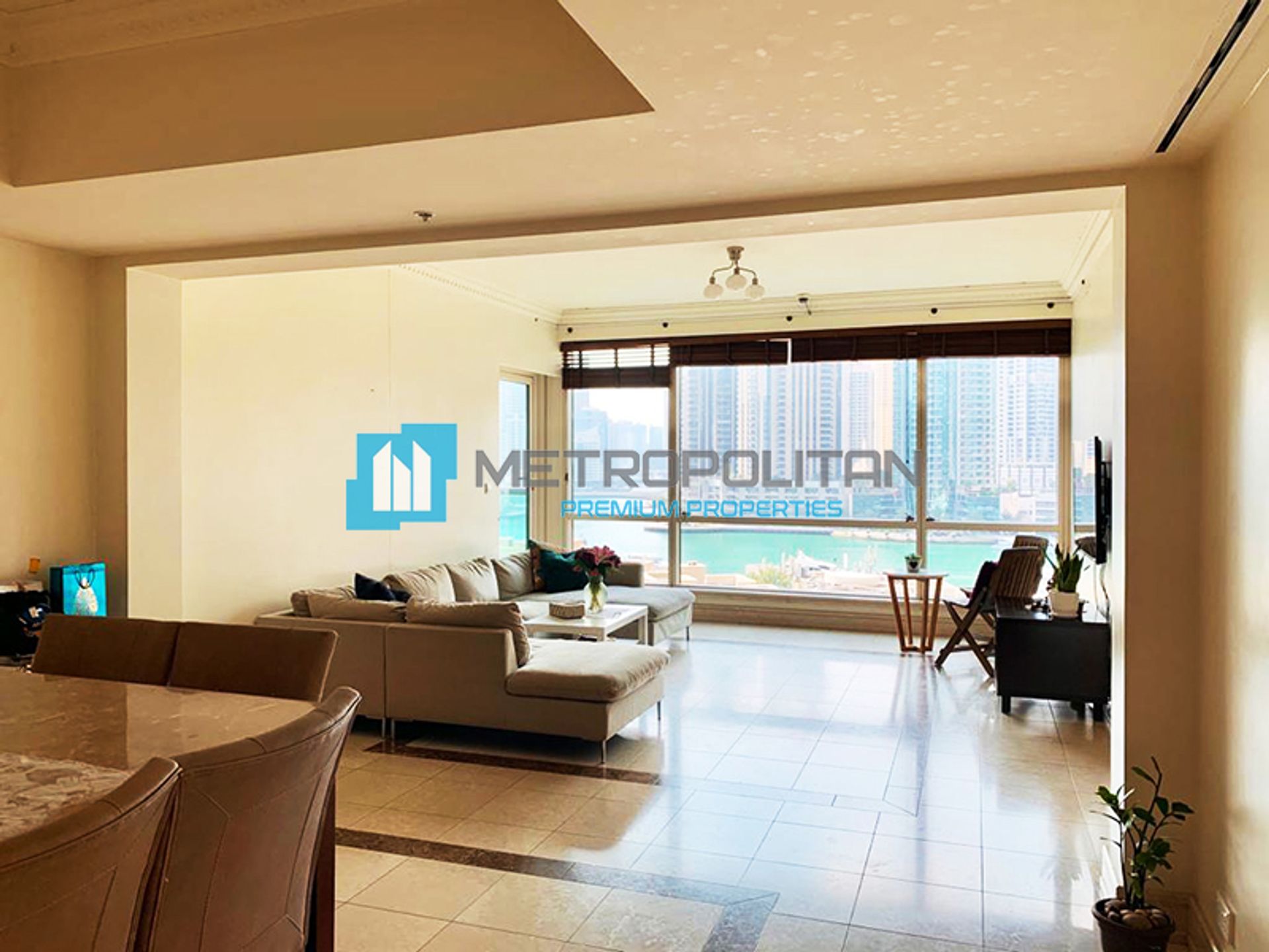 Condominium dans Dubai, Dubai 10823328