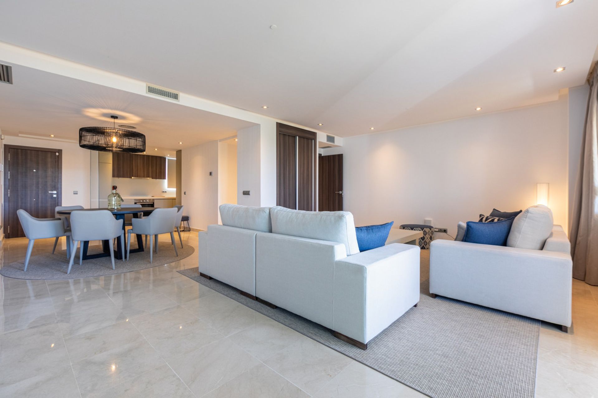 Condominium in San Pedro de Alcántara, Andalusië 10823453