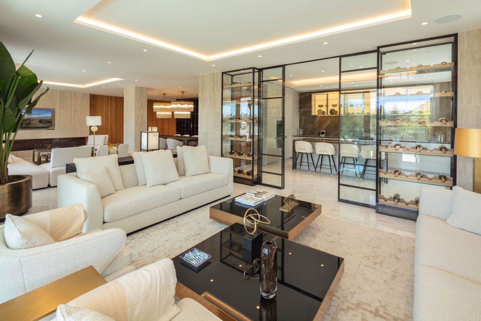 Condominium in Marbella, Andalusia 10823523