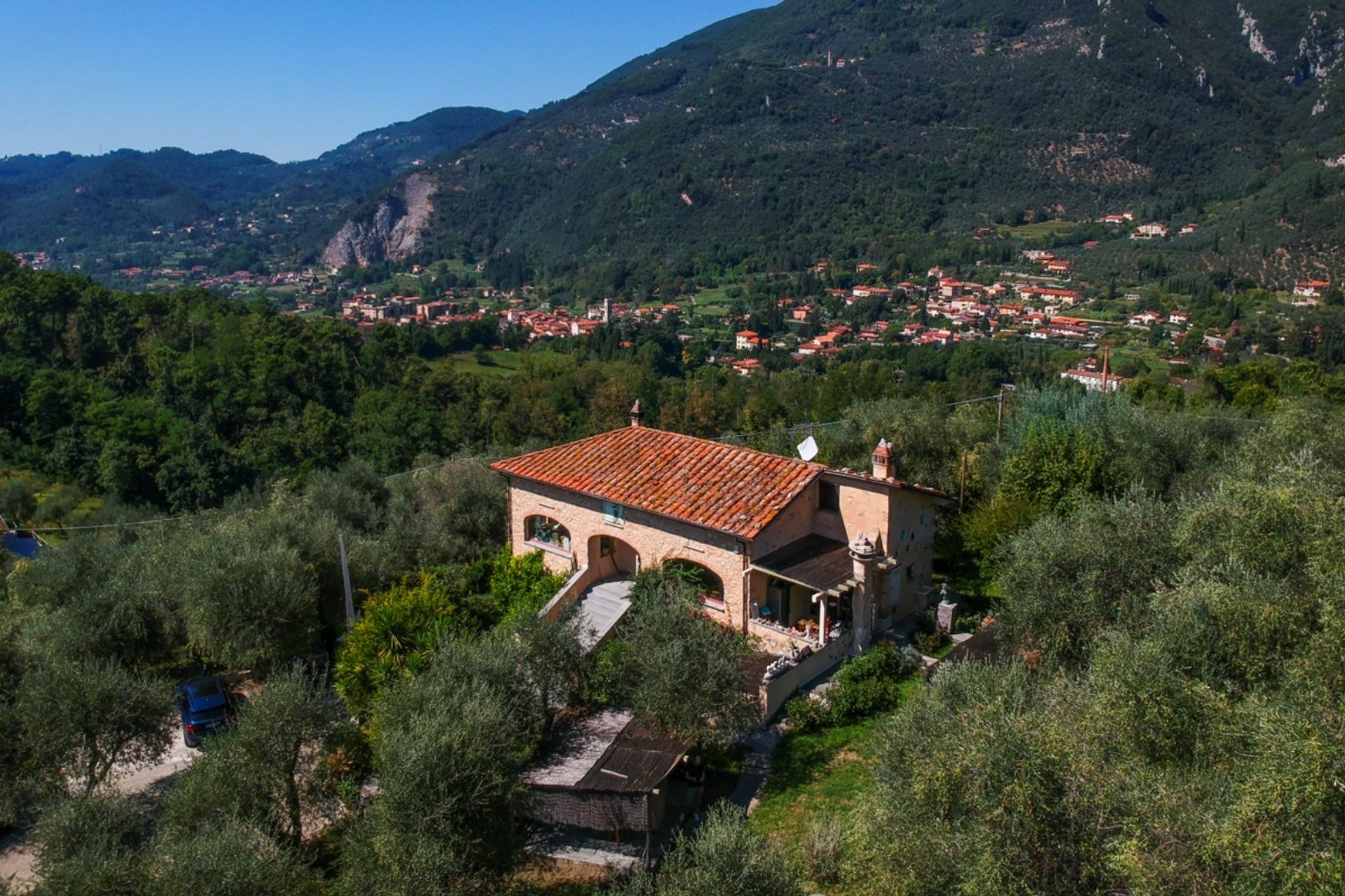 House in Lucca, Tuscany 10823761