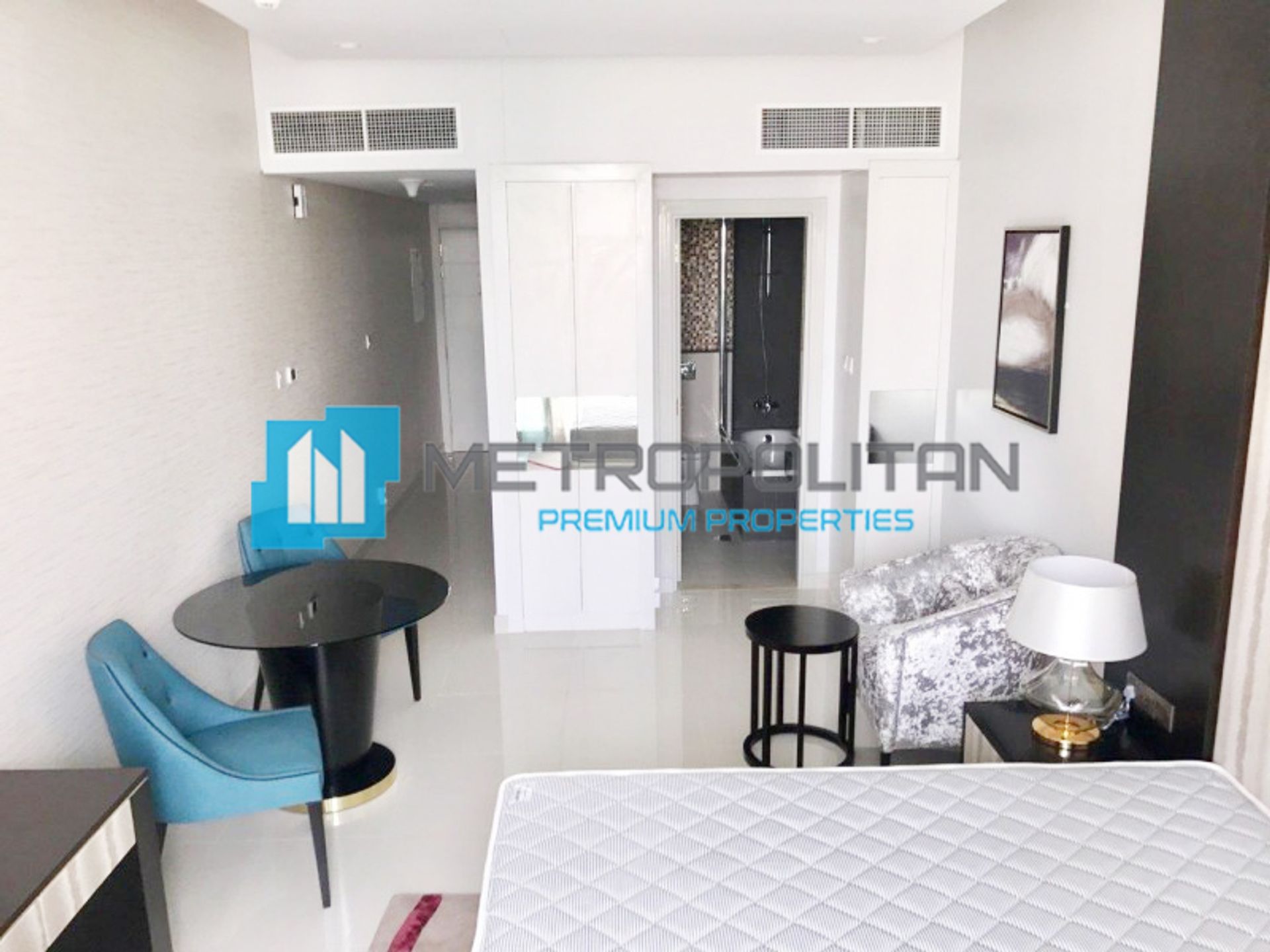 Condominium in Downtown, Dubai 10823944