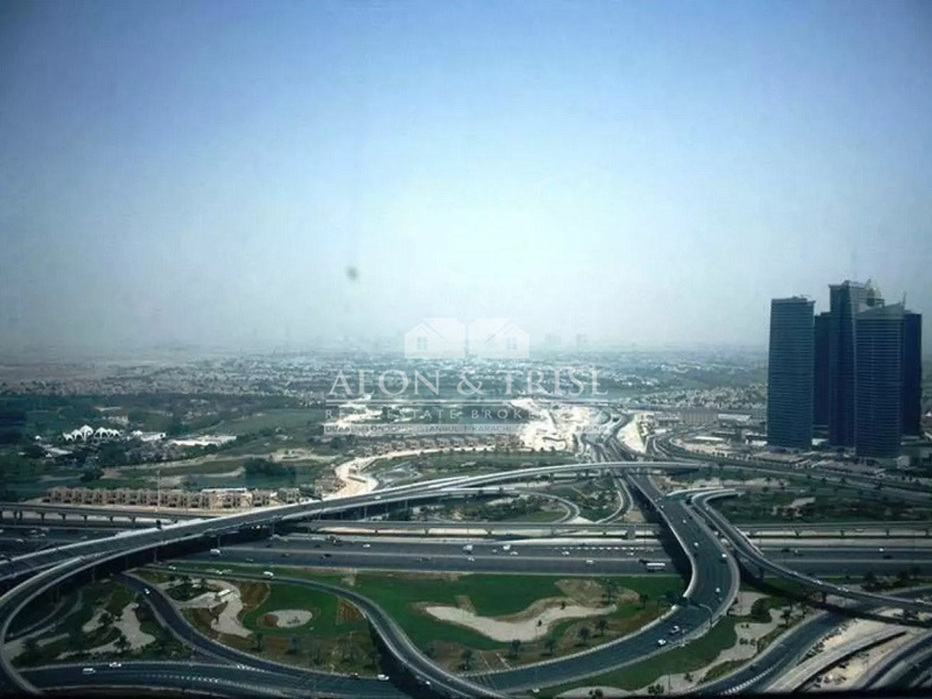 Condominium in Dubai, Dubayy 10824736