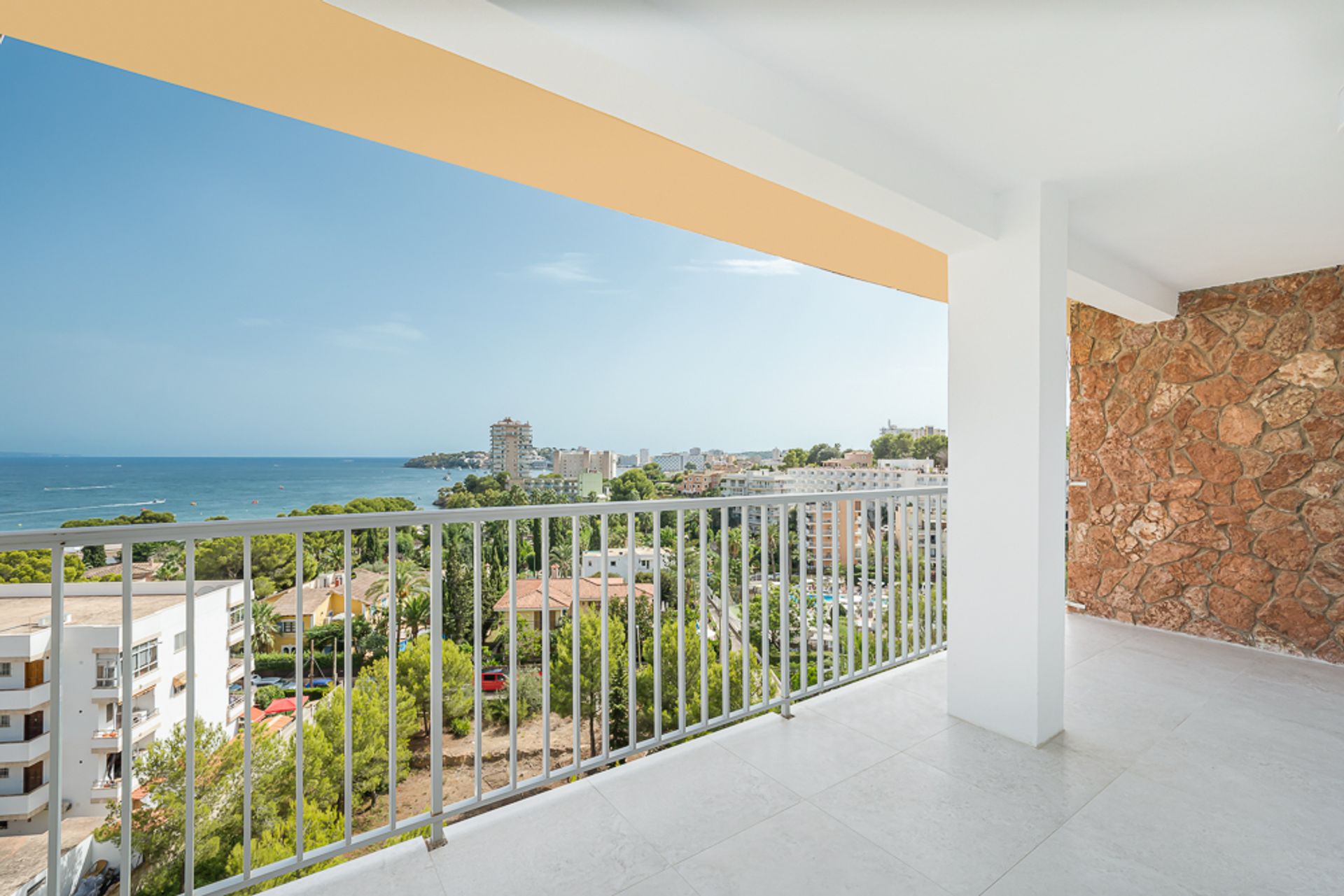 Condominium dans Calviá, les Îles Baléares 10825244