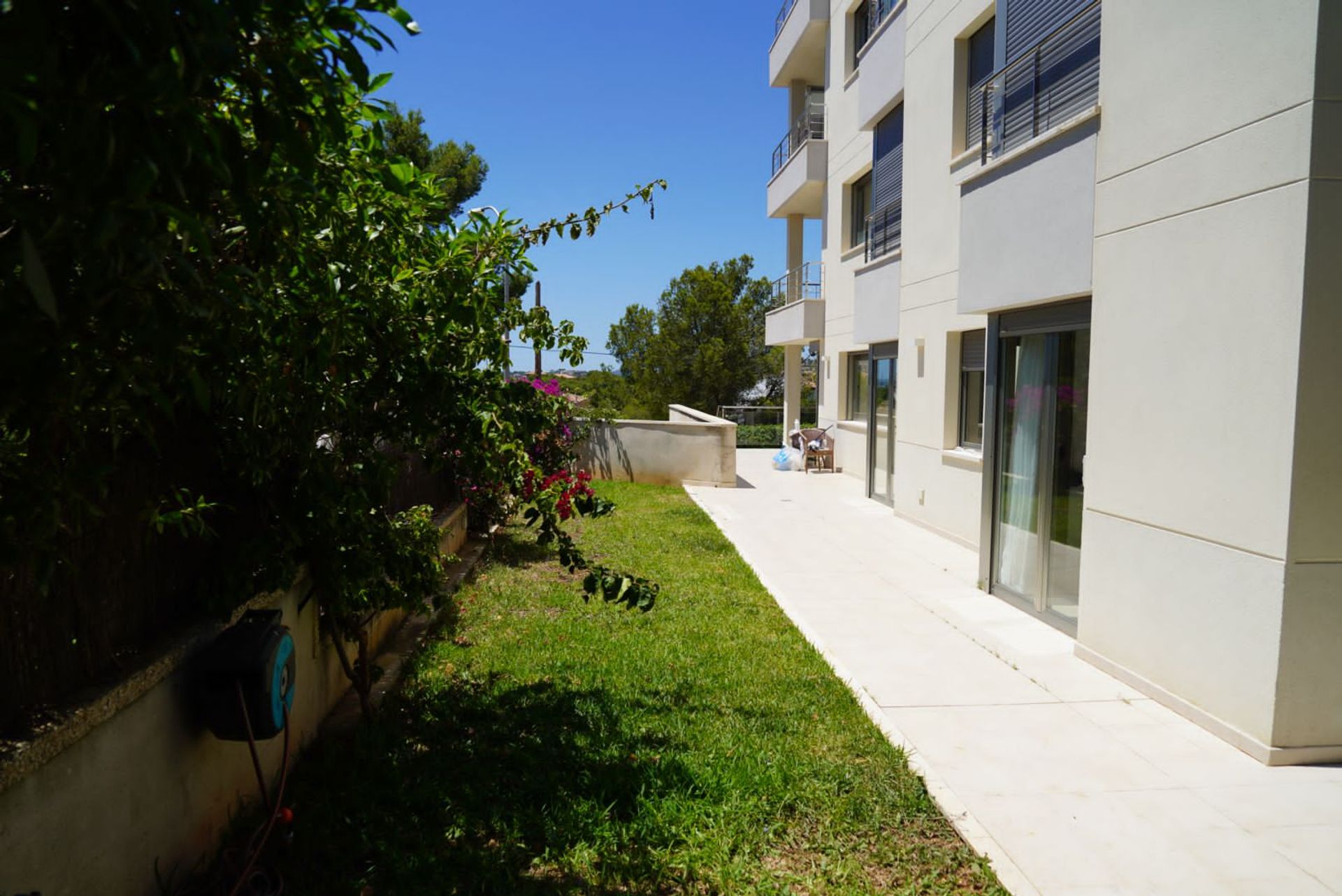 Condominium dans La Bonanova, les Îles Baléares 10825415