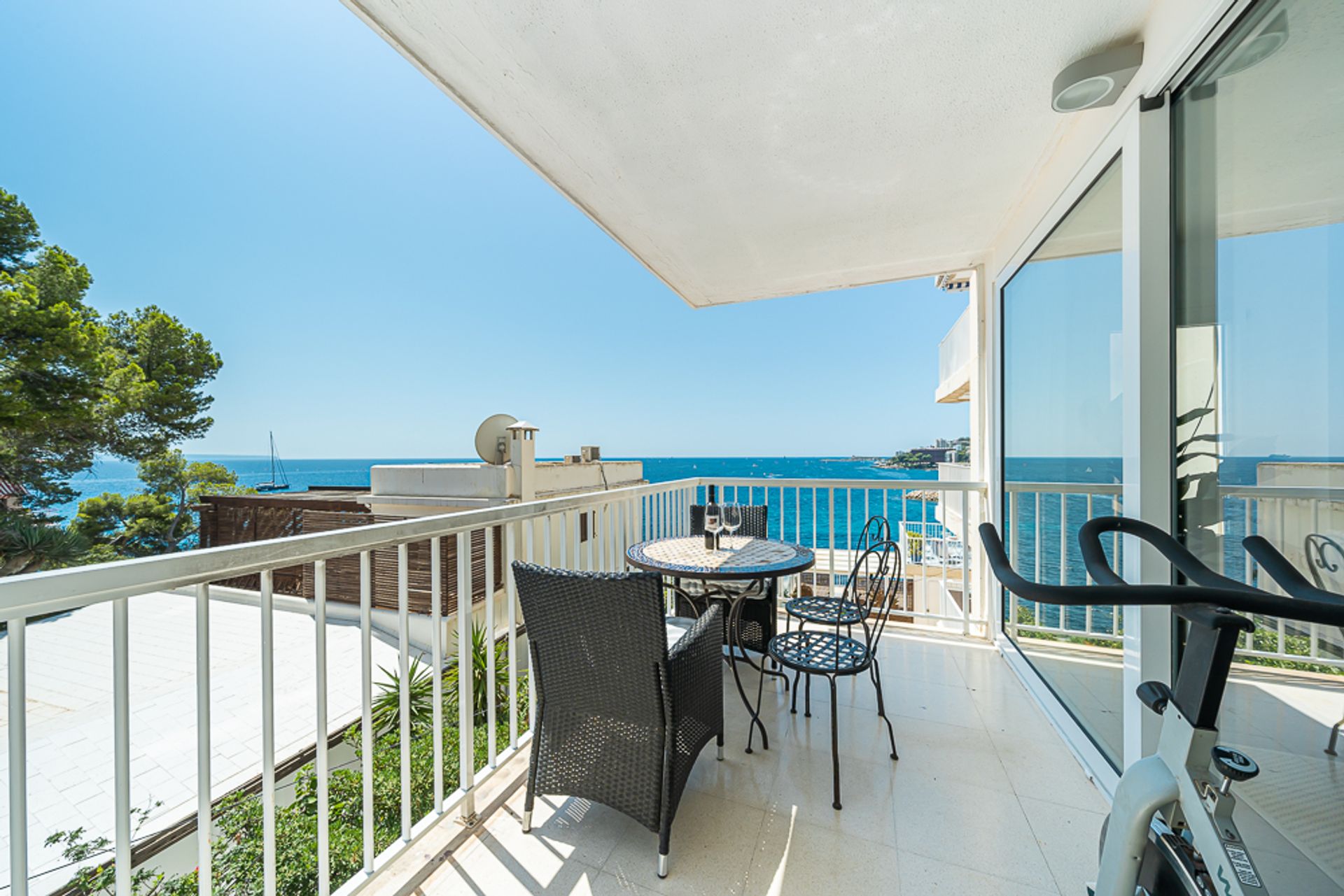 Condominium dans La Bonanova, les Îles Baléares 10825725