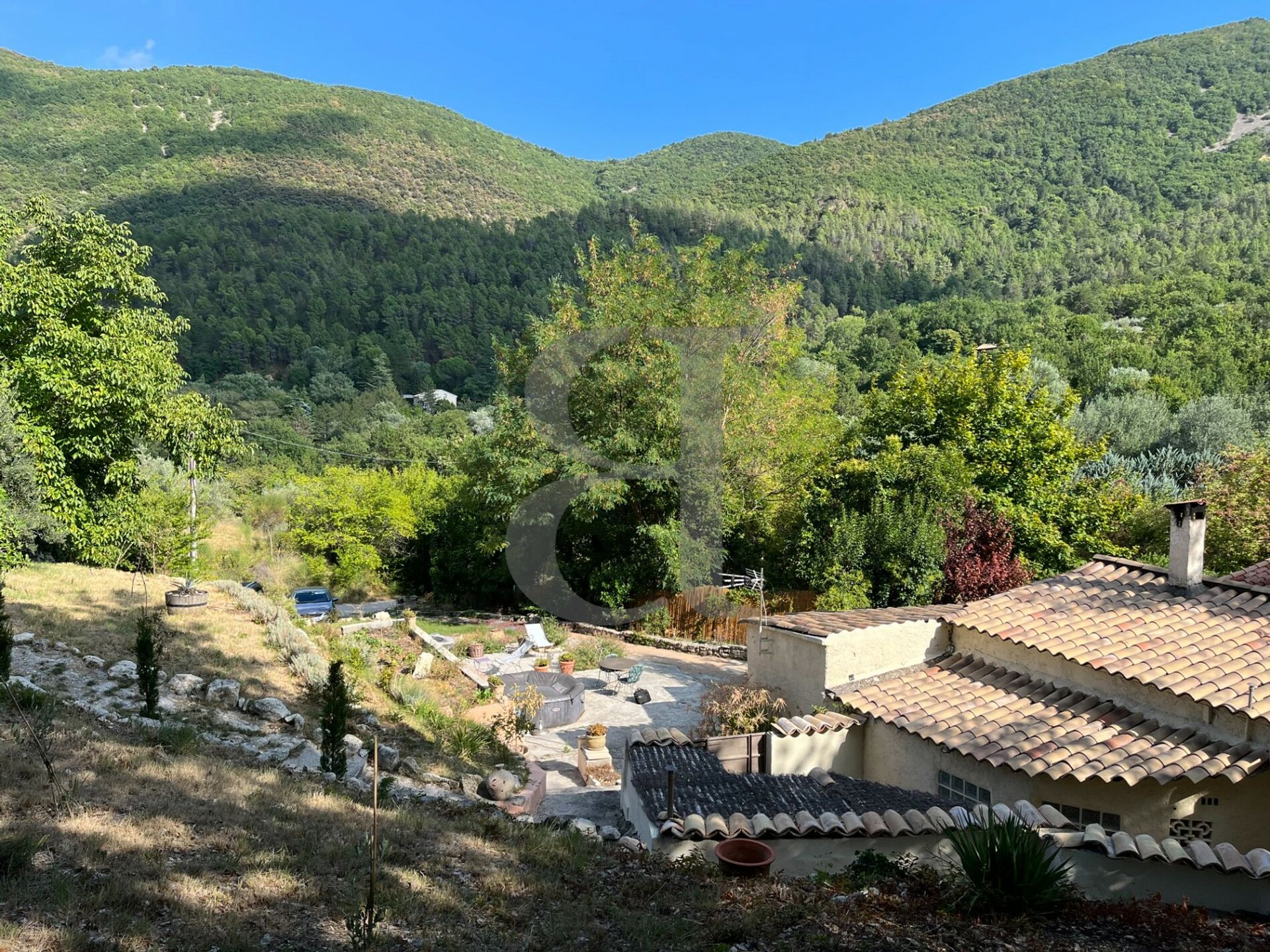 Hus i Nyons, Auvergne-Rhône-Alpes 10825984