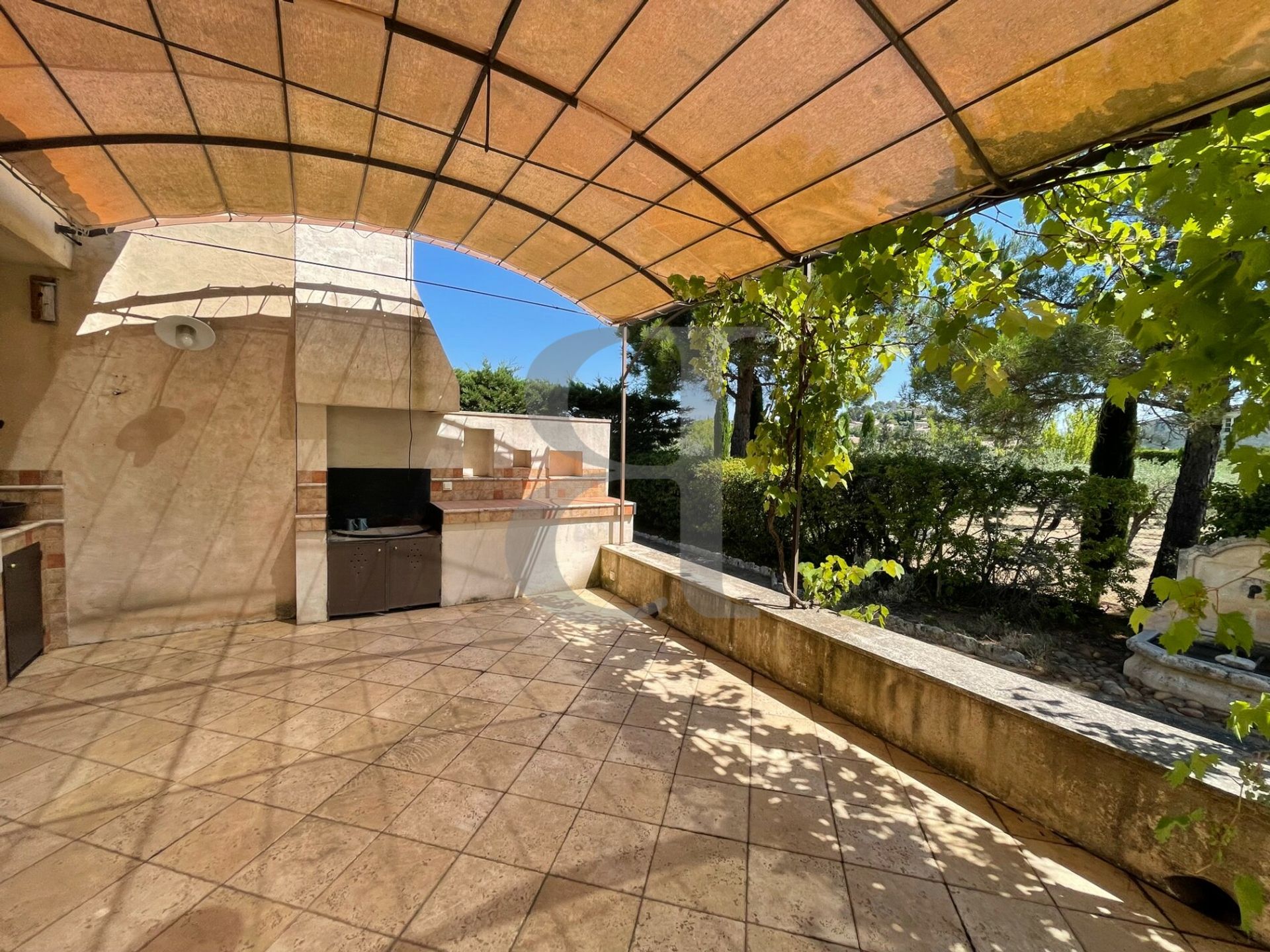 House in Eygalières, Provence-Alpes-Côte d'Azur 10826083