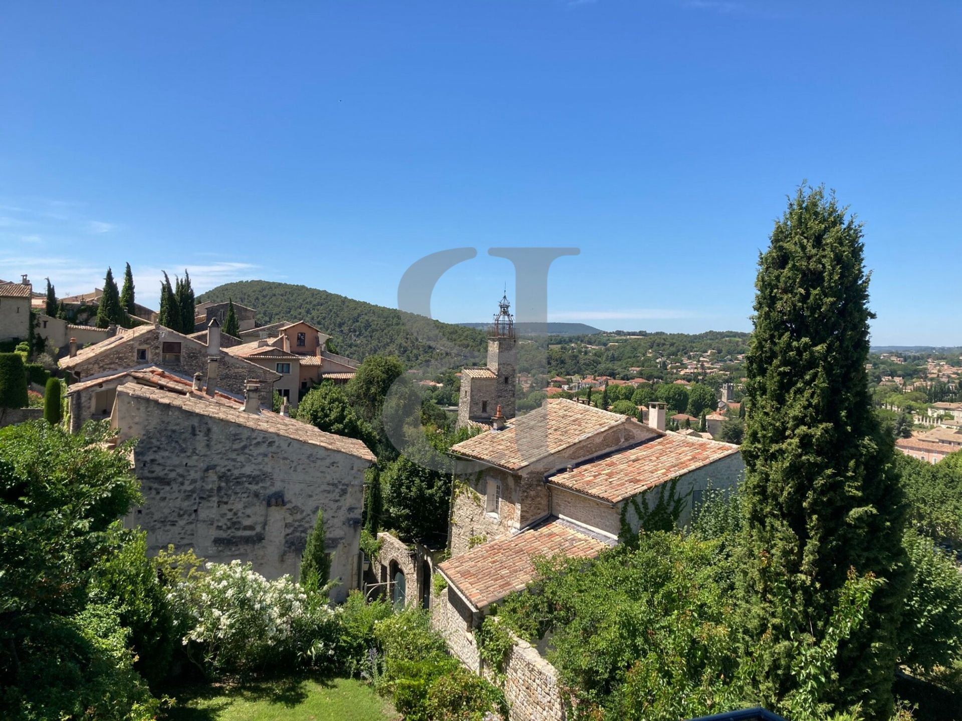 Casa nel Vaison-la-Romaine, Provence-Alpes-Cote d'Azur 10826365