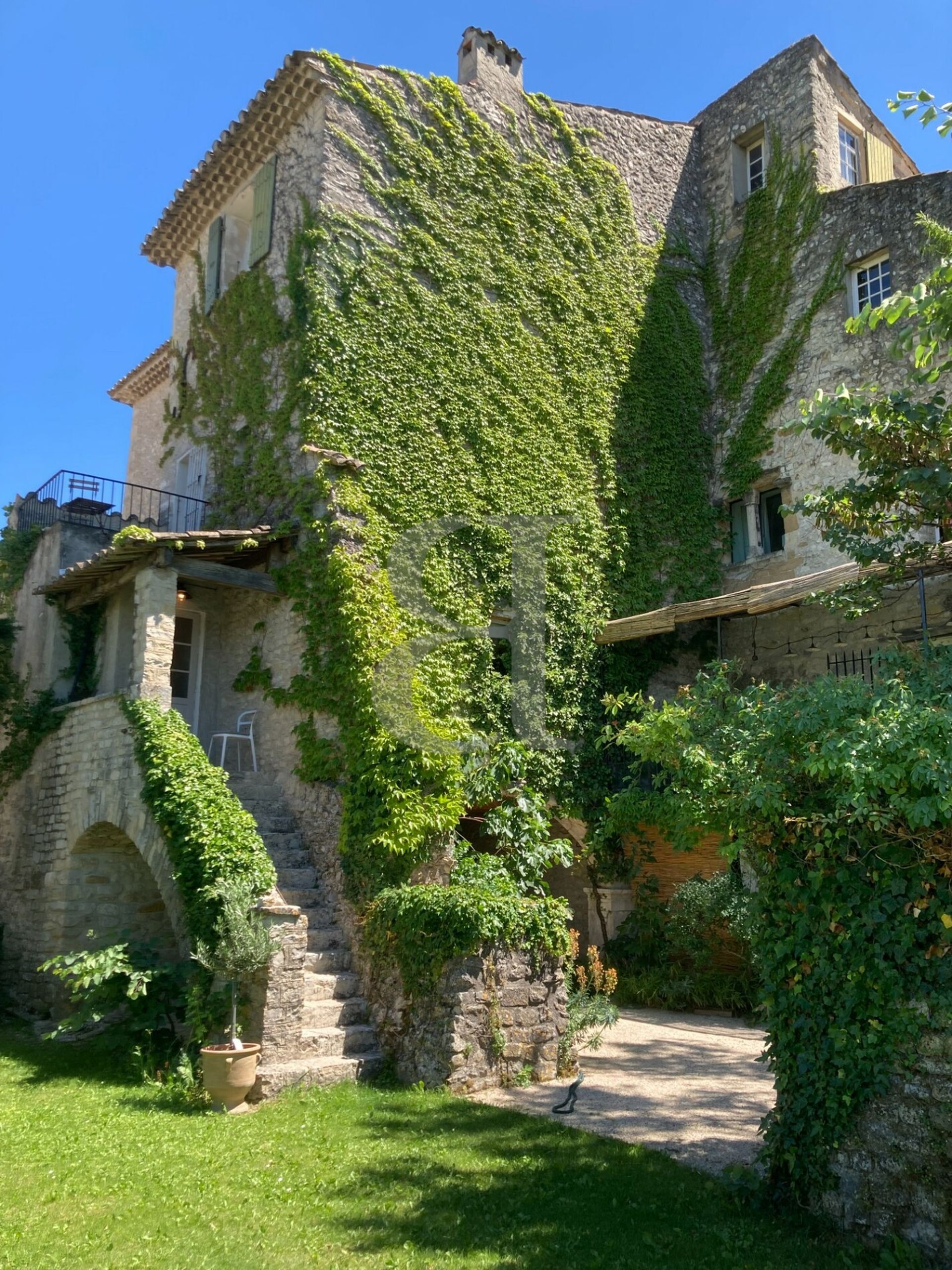 loger dans Vaison-la-Romaine, Provence-Alpes-Cote d'Azur 10826365