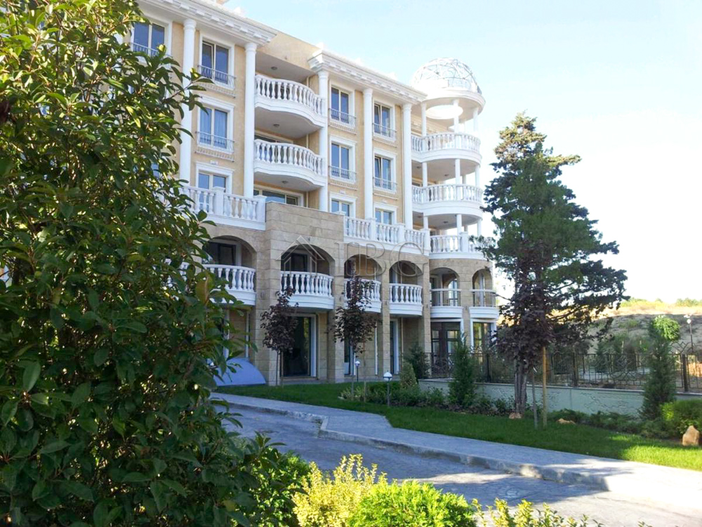 Condominium in Nessebar, Burgas 10826452