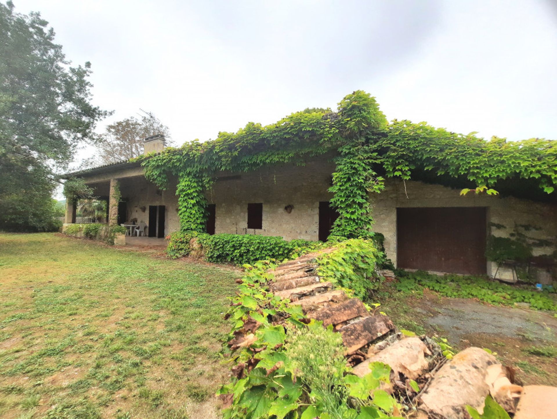 Casa nel Serres-et-Montguyard, Nouvelle-Aquitaine 10827017