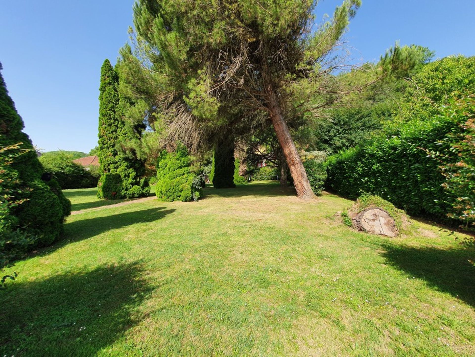 casa en Mauzac-et-Grand-Castang, Nouvelle-Aquitaine 10827028