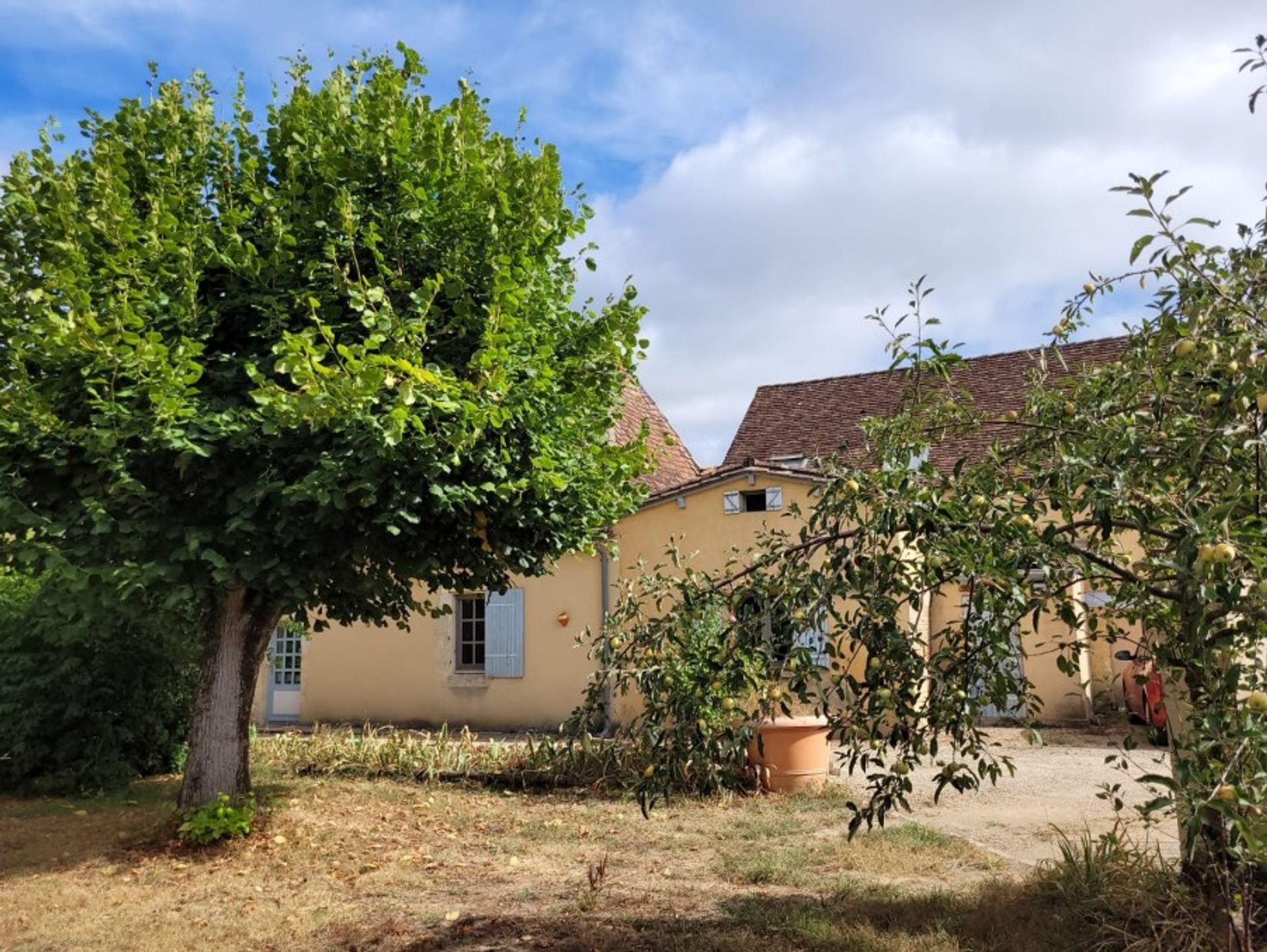 casa en Saint-Pierre-d'Eyraud, Nouvelle-Aquitaine 10827131