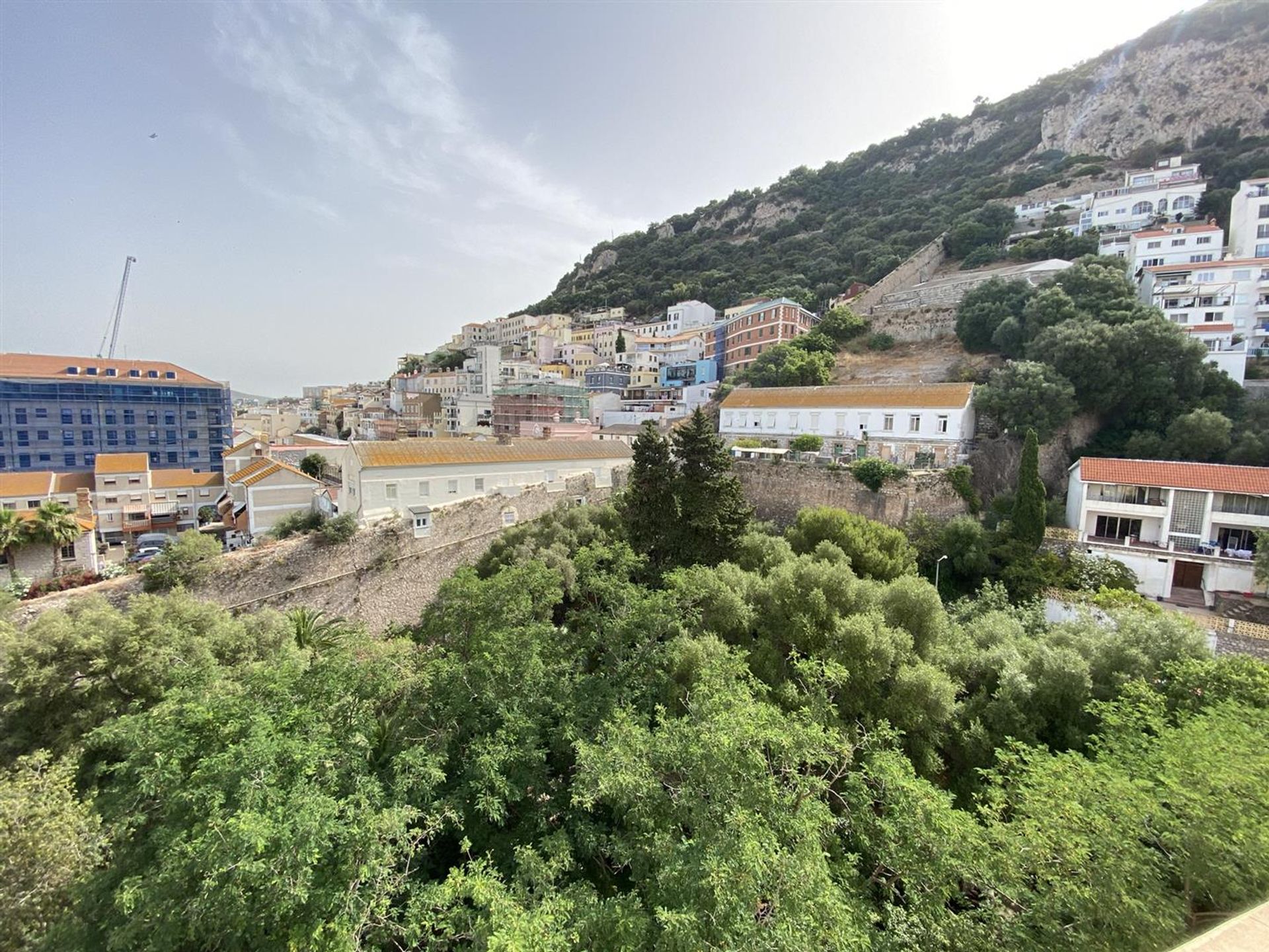 Condominium in La Linea de la Concepcion, Andalusia 10827216