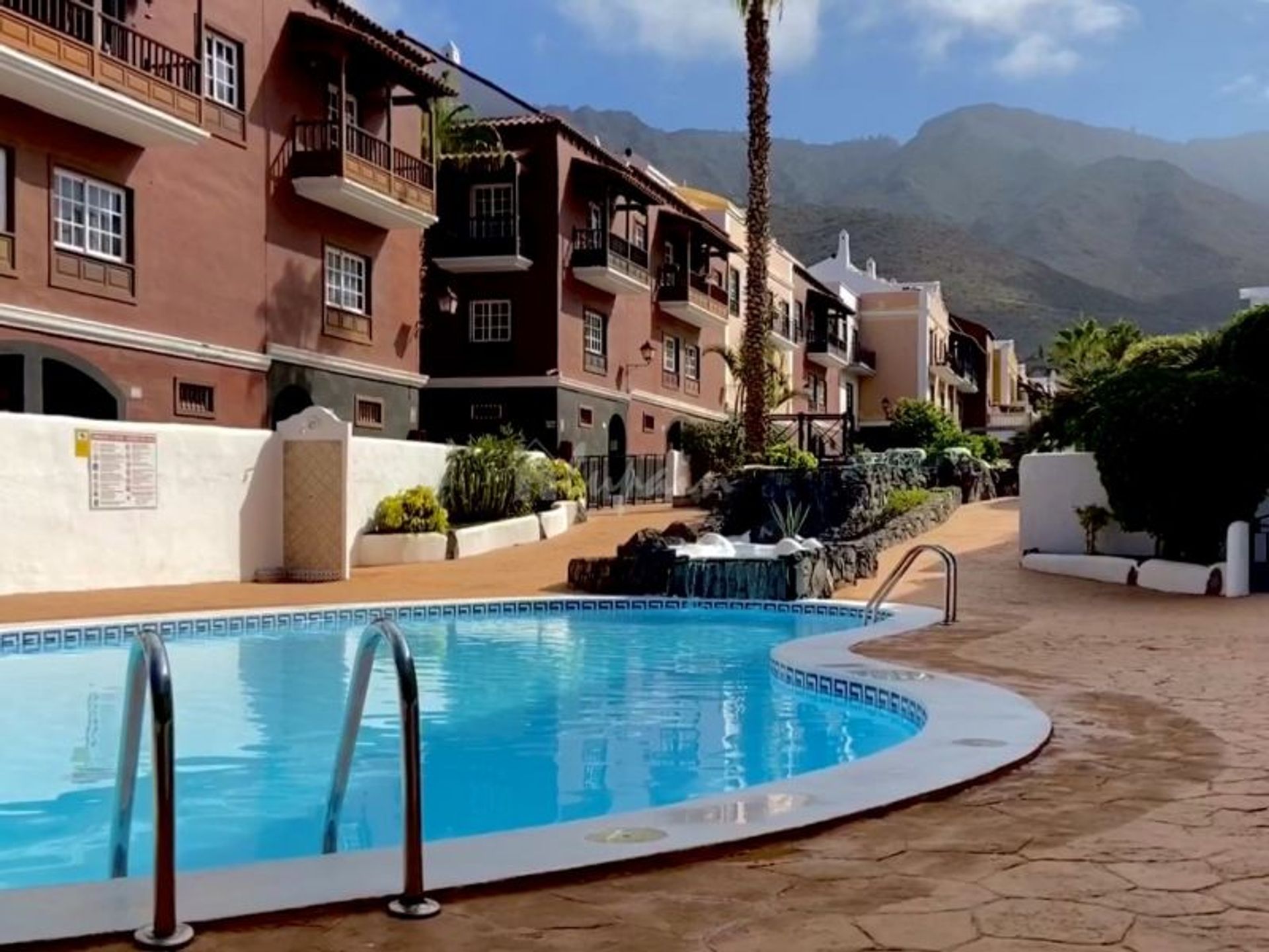 Condominium in Adeje, Canarias 10827390