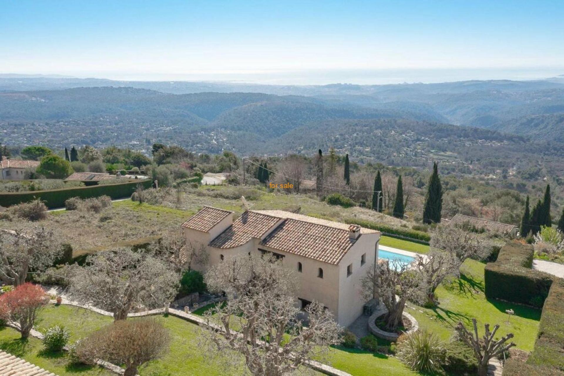 Huis in Tourrettes-sur-Loup, Provence-Alpes-Côte d'Azur 10827465