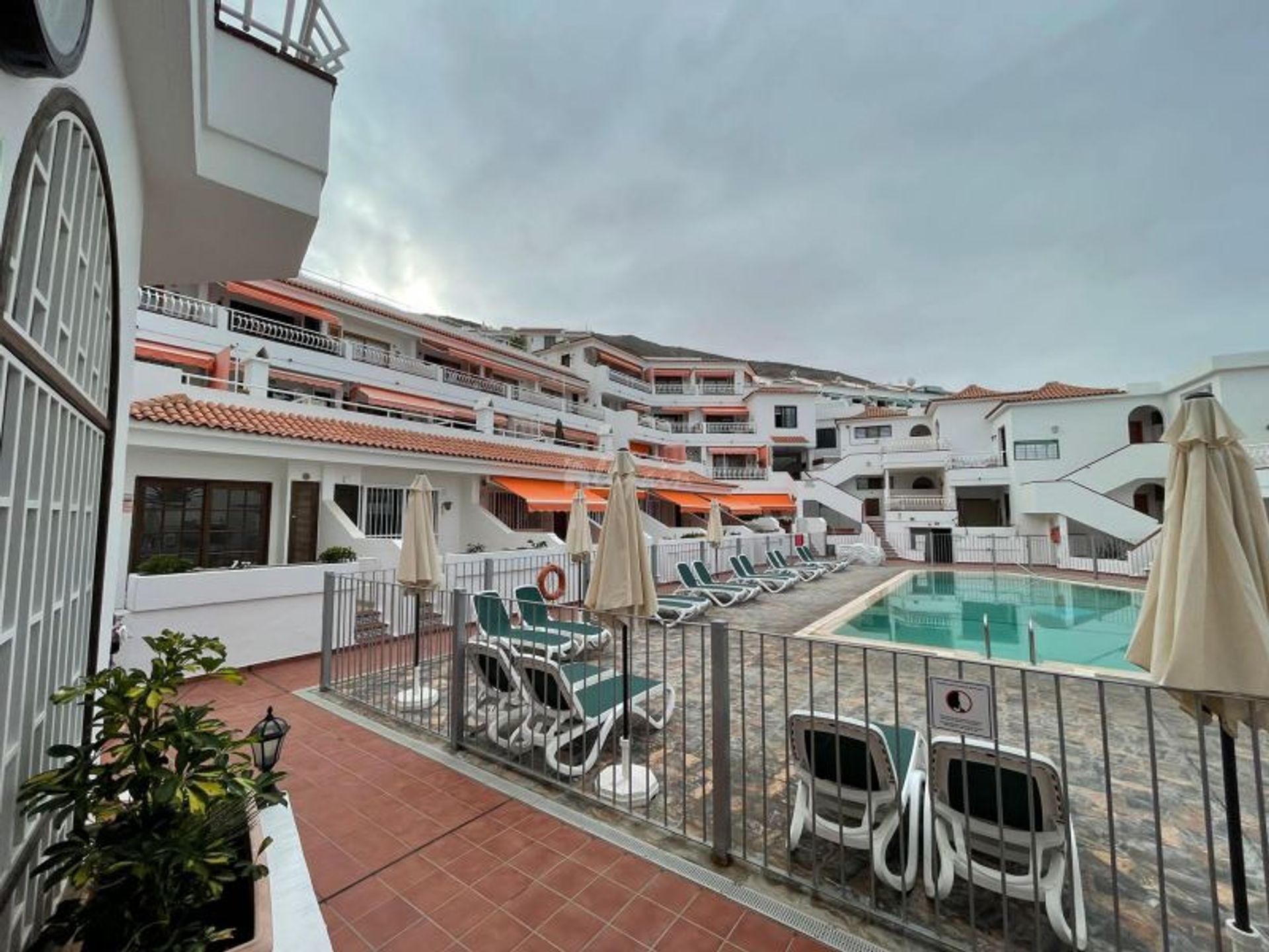 Condominio en Los Cristianos, Canarias 10827477