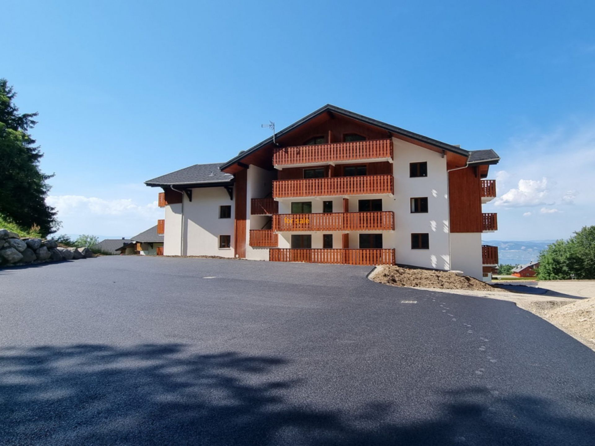 Condominium dans Thollon-les-Mémises, Auvergne-Rhône-Alpes 10827481