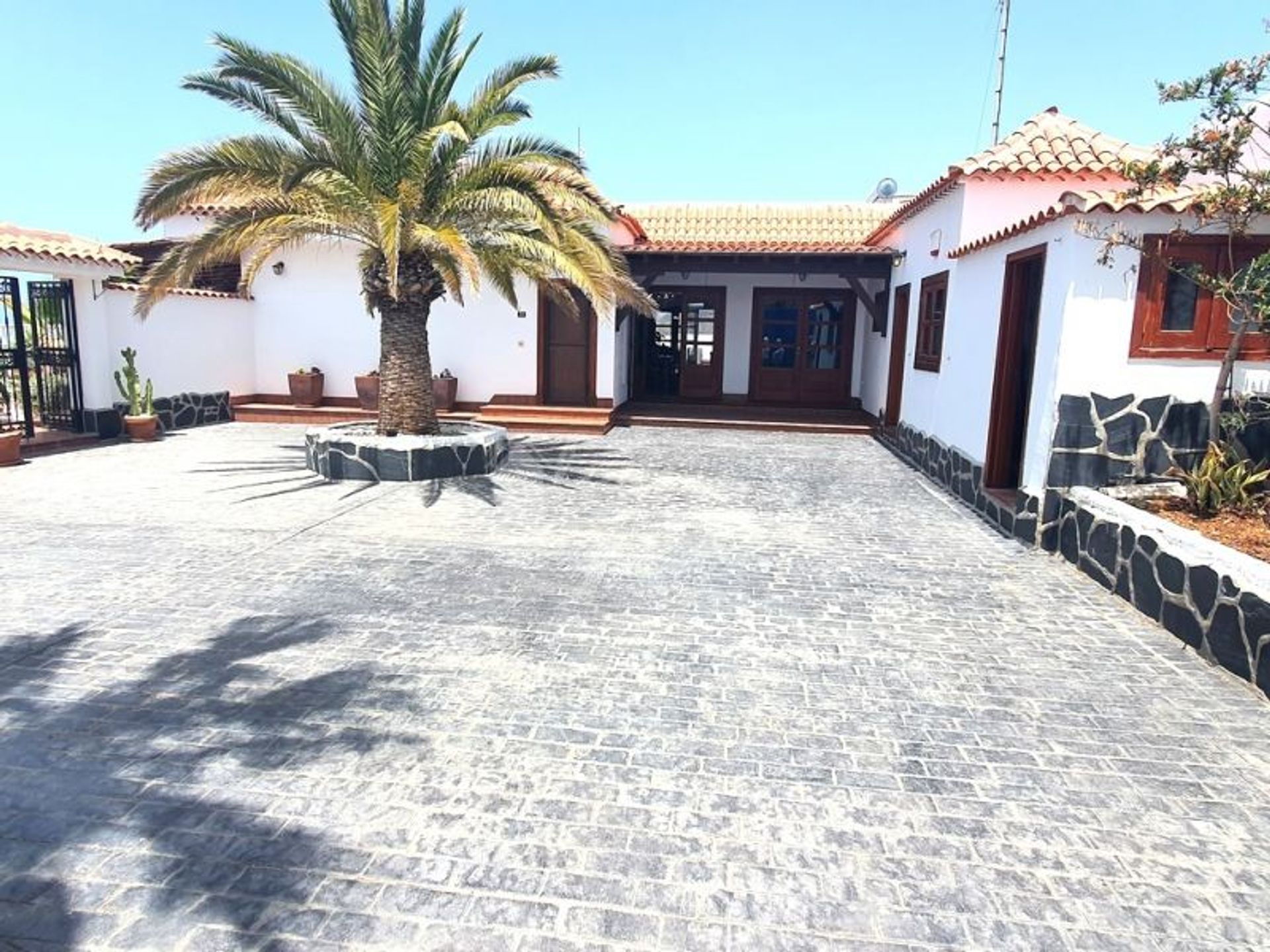 House in Puerto de Santiago, Canary Islands 10827494