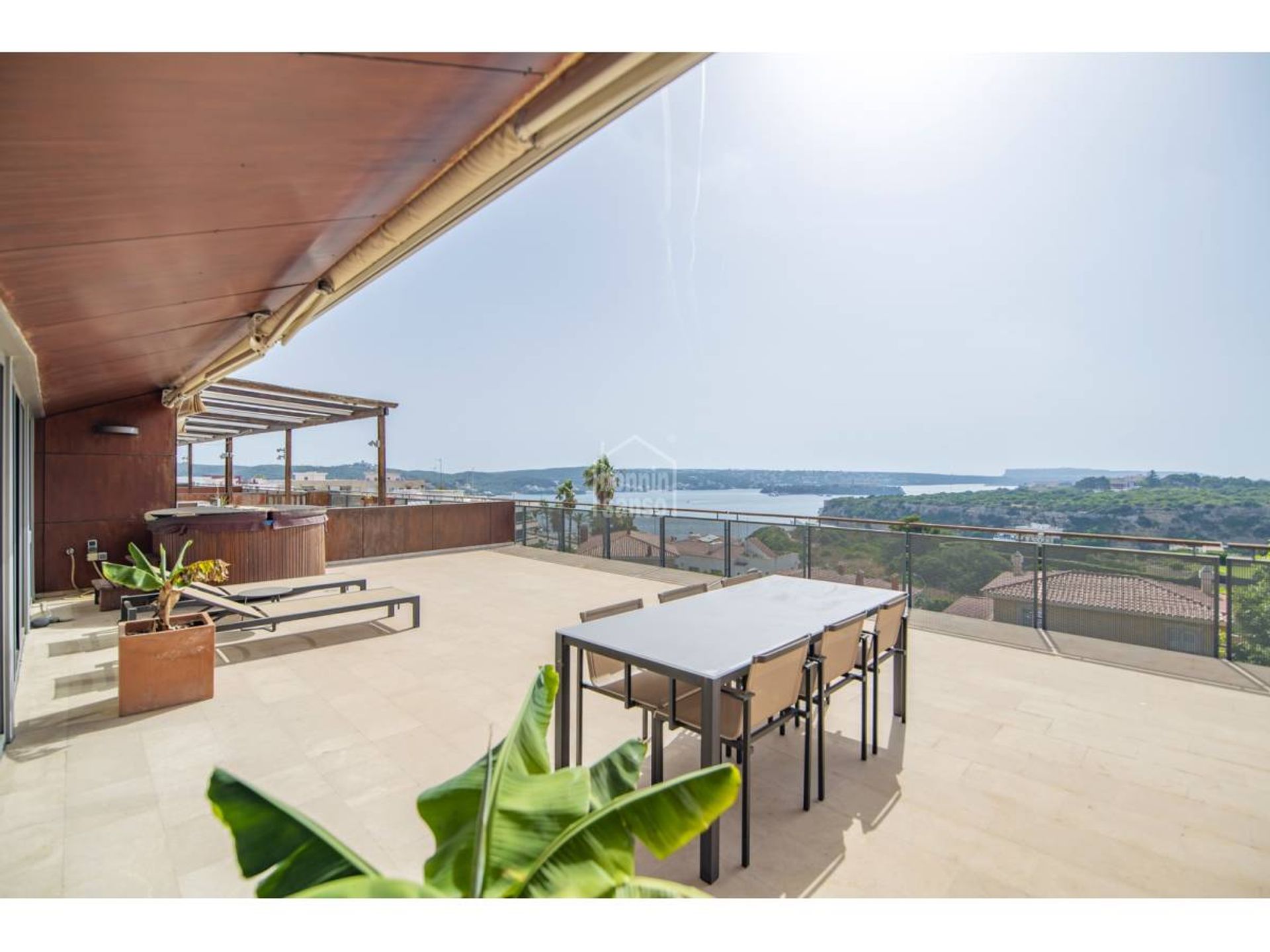 Condominium in Mahon, Balearic Islands 10827673