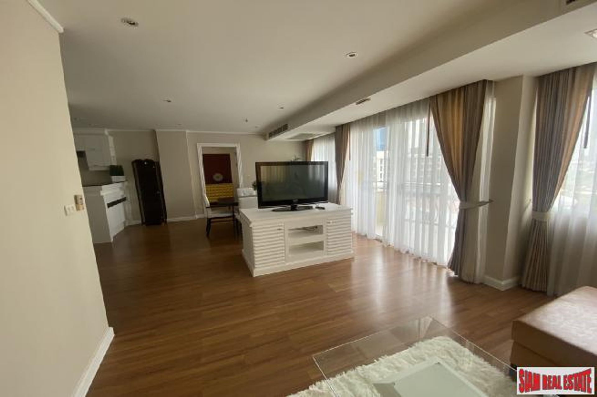 Condominium in Watthana, Krung Thep Maha Nakhon 10827830