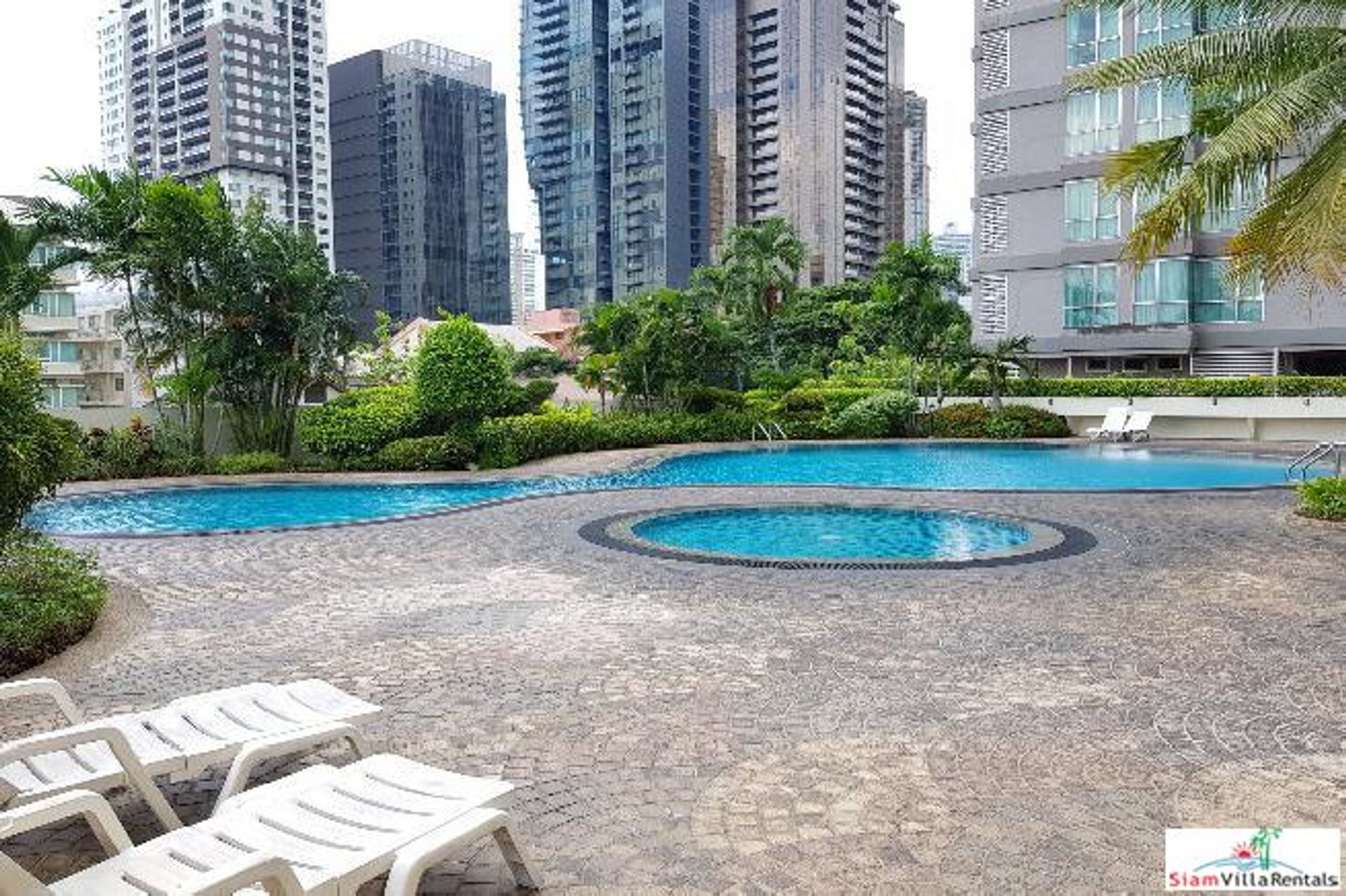 Condominium in Watthana, Krung Thep Maha Nakhon 10827834