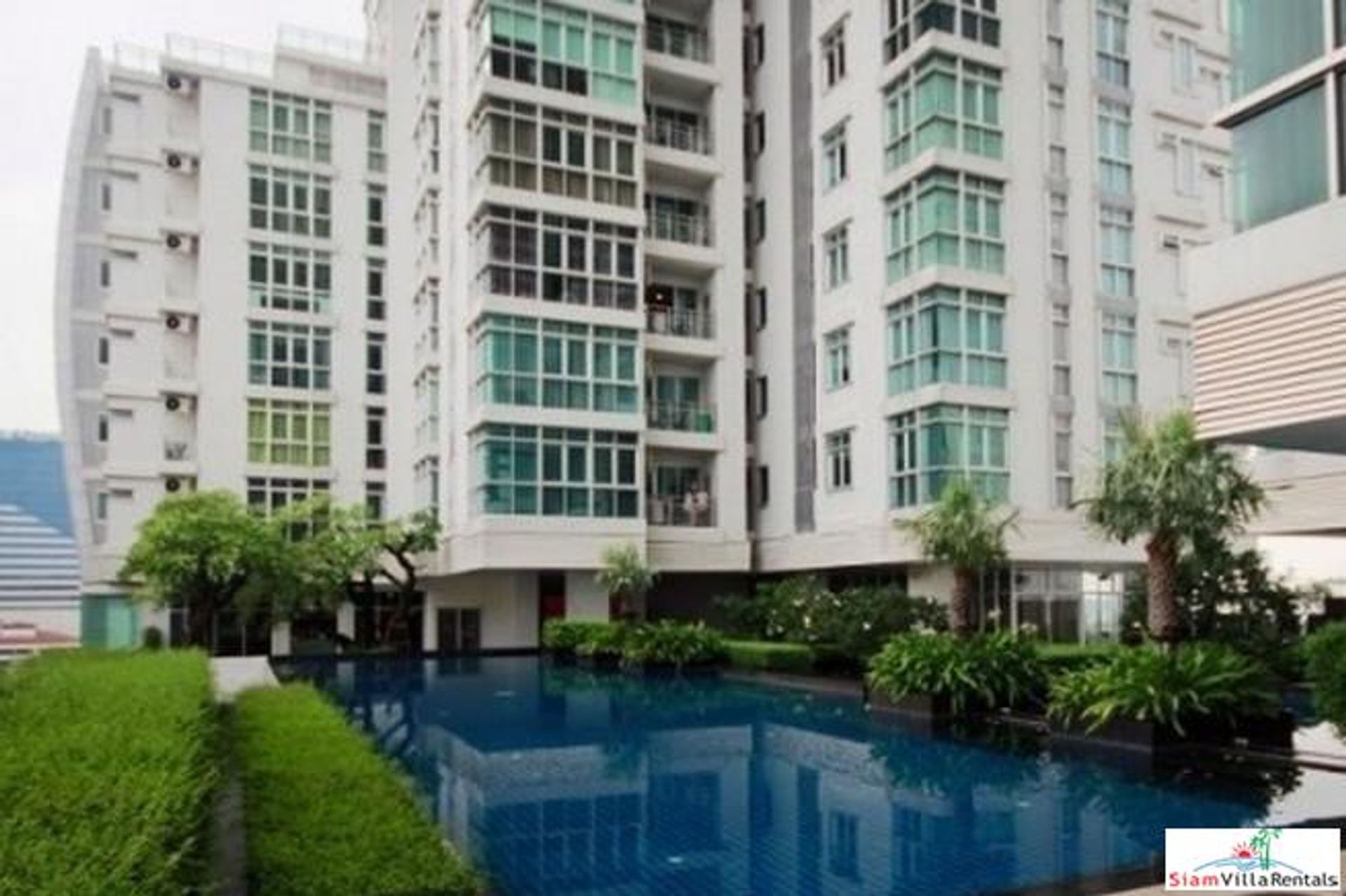 Condominium in Watthana, Krung Thep Maha Nakhon 10827866