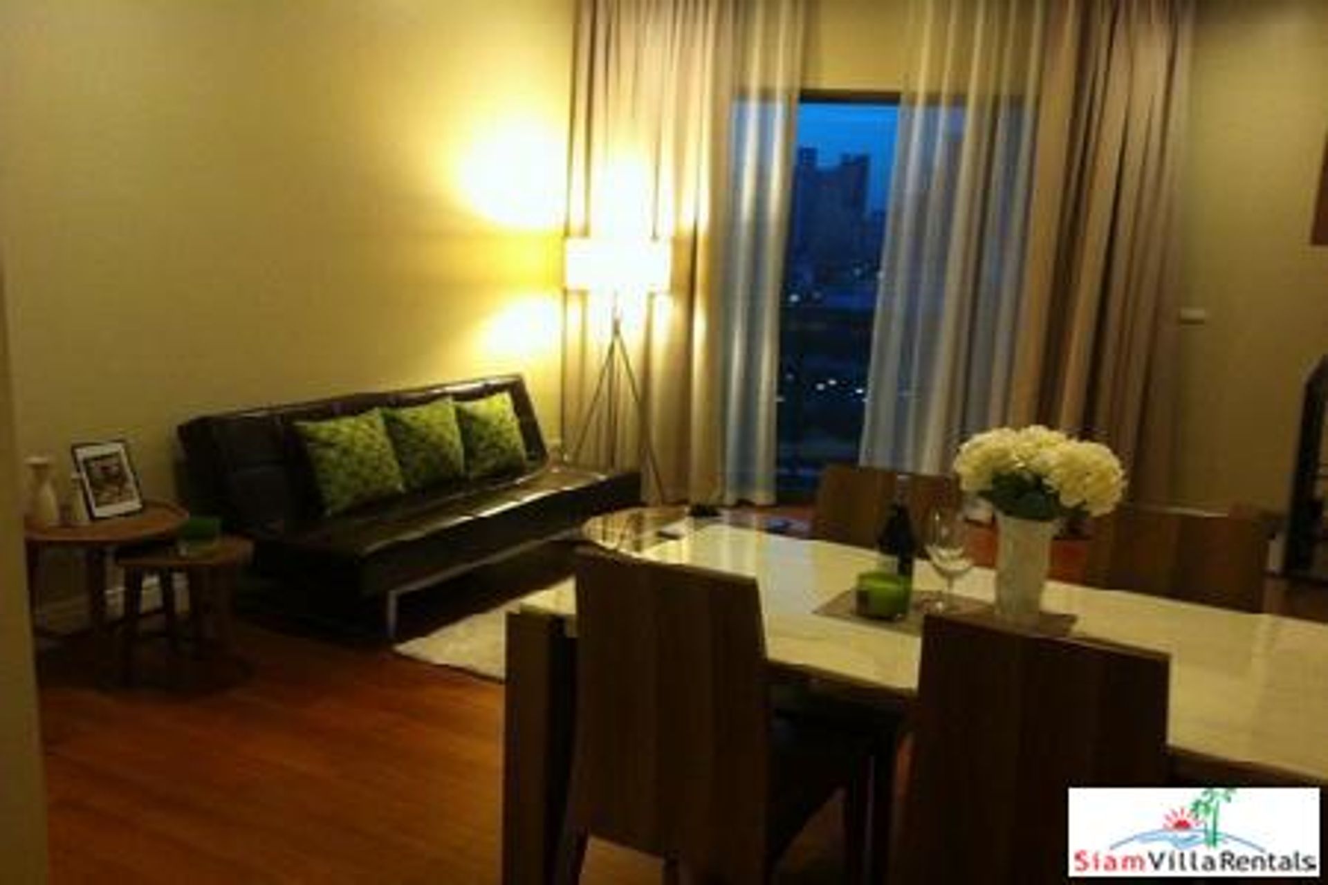 Condominium in Watthana, Krung Thep Maha Nakhon 10827885