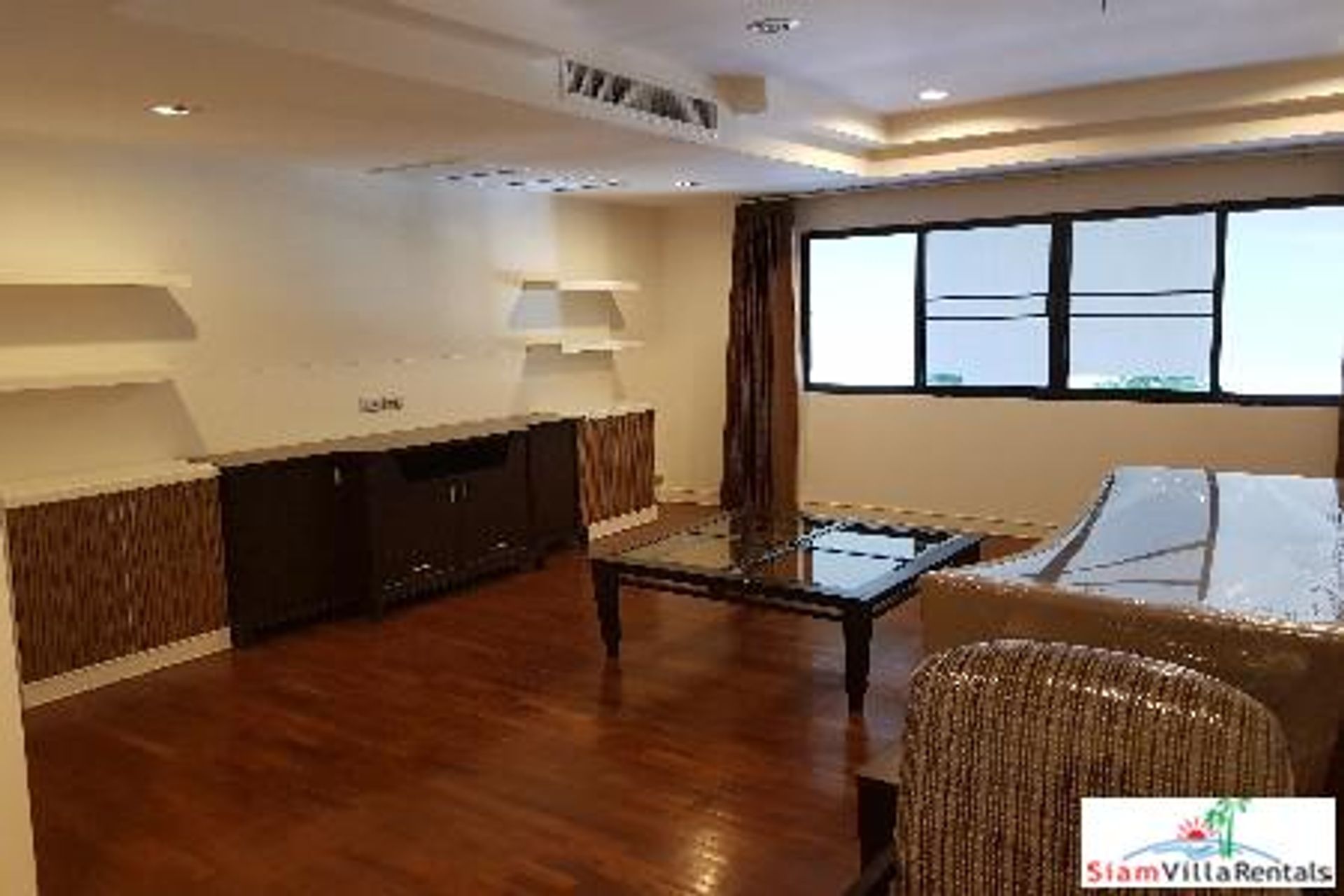 Condominium in Watthana, Krung Thep Maha Nakhon 10828007